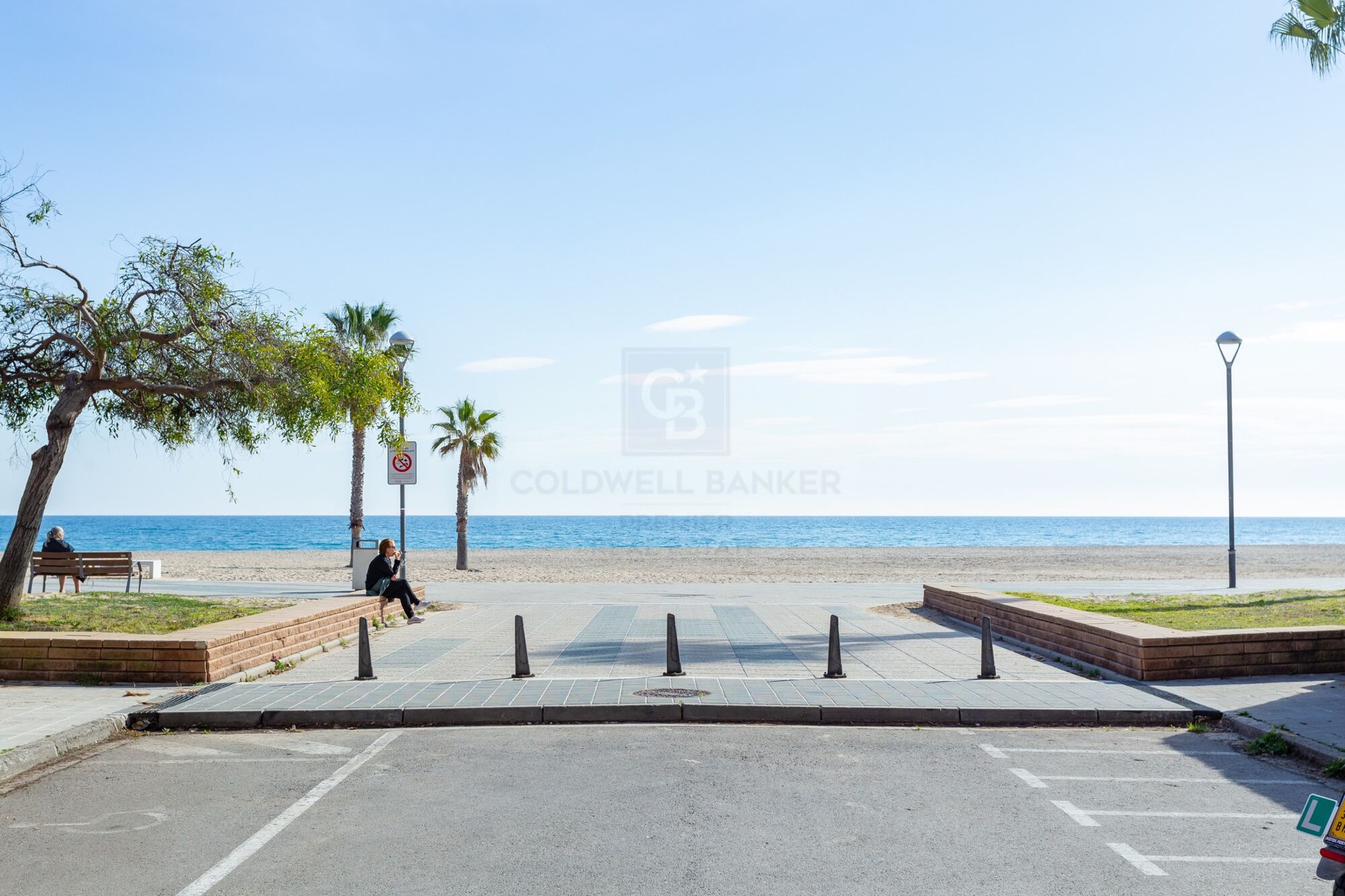 Frontline duplex with sea views in Torredembarra