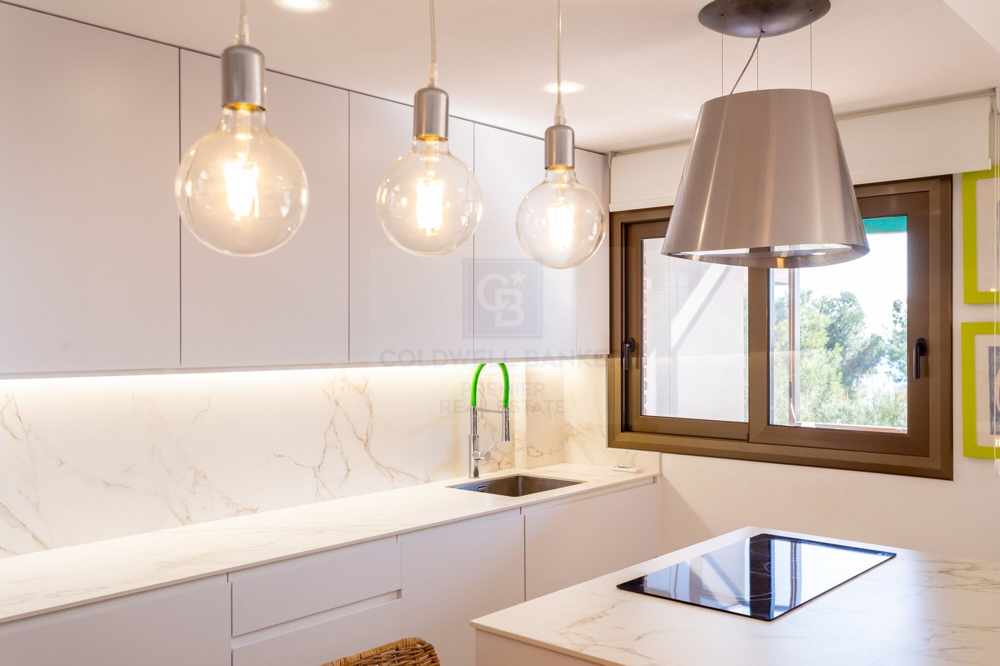 Frontline duplex with sea views in Torredembarra