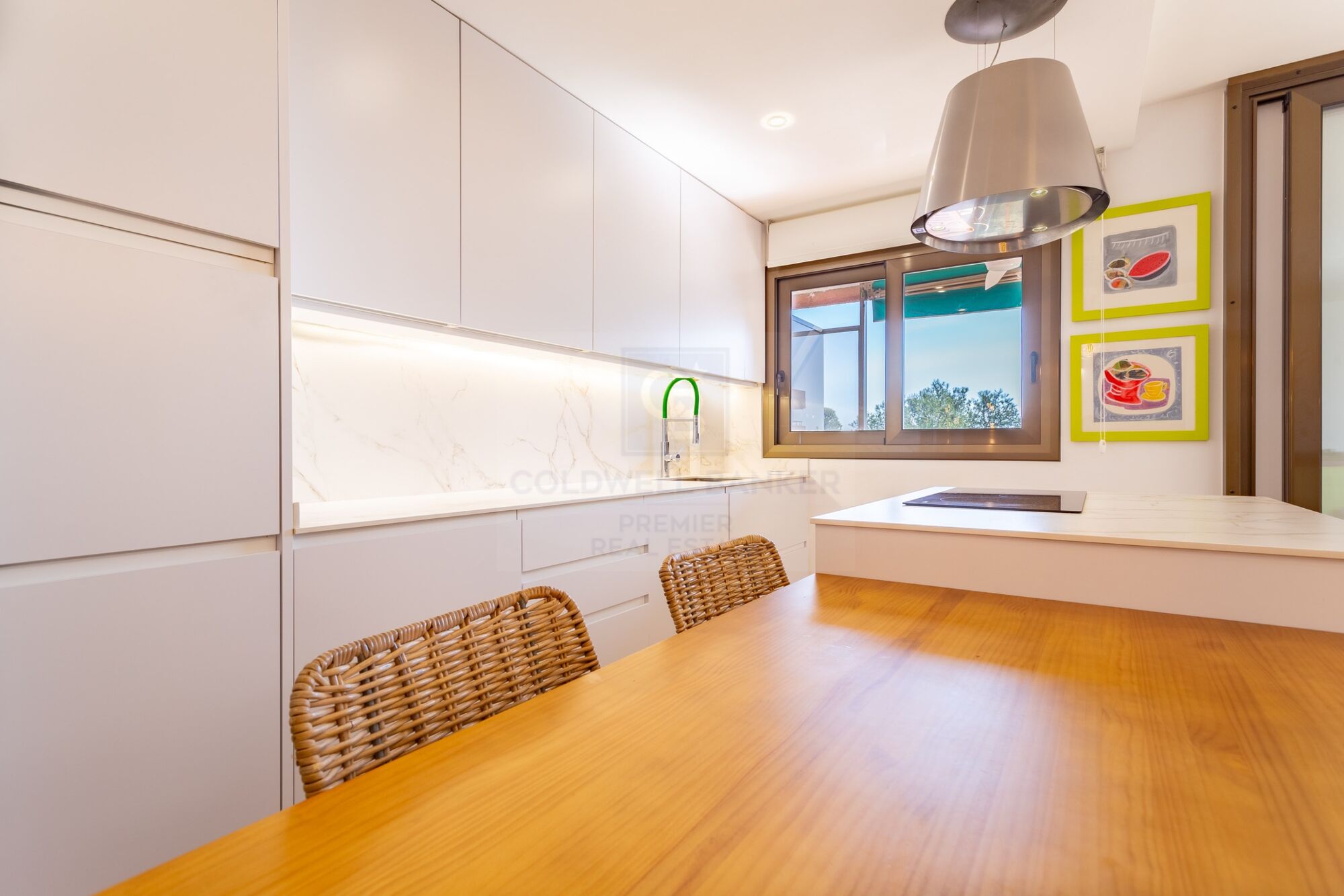 Frontline duplex with sea views in Torredembarra