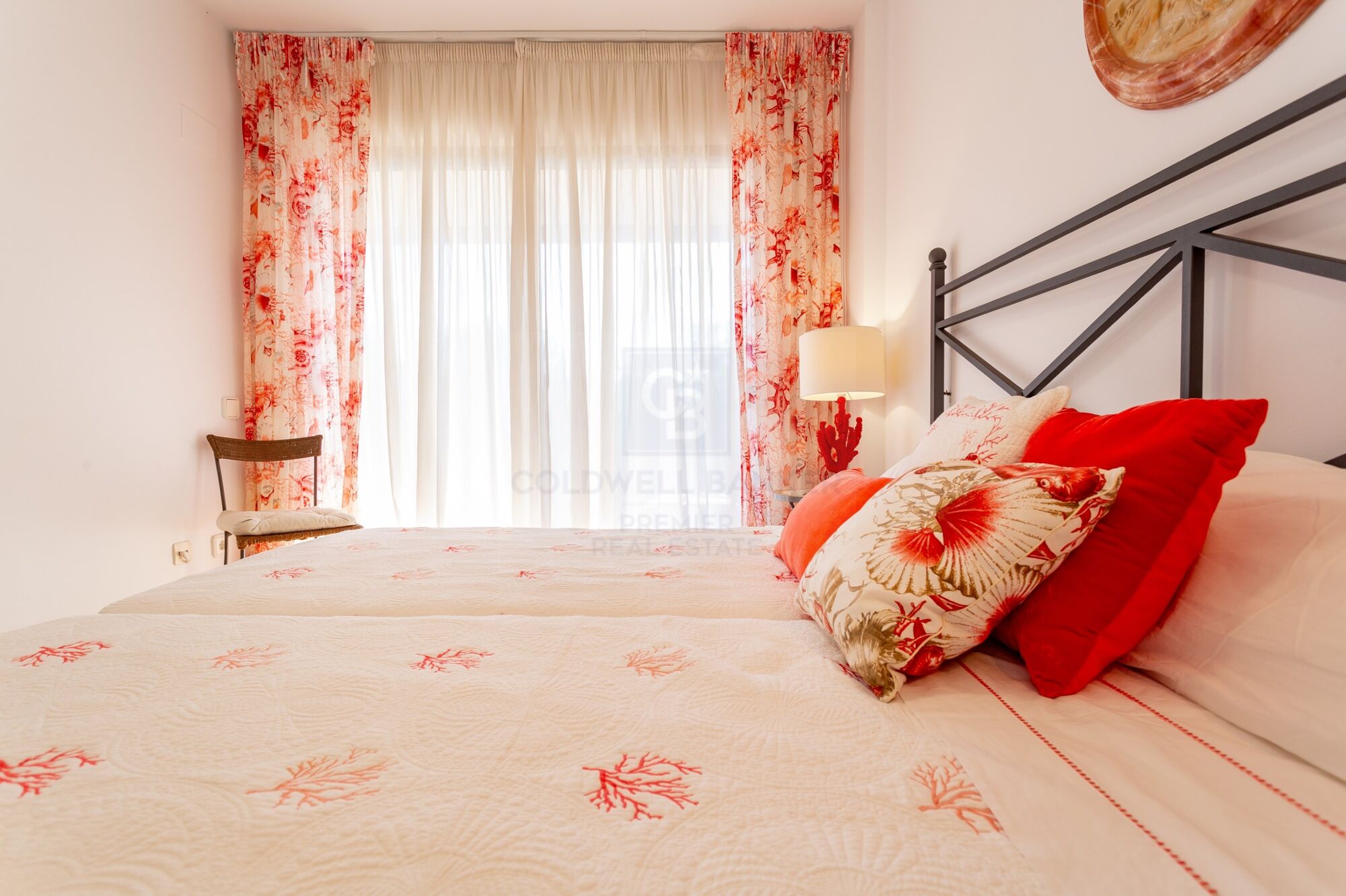 Frontline duplex with sea views in Torredembarra