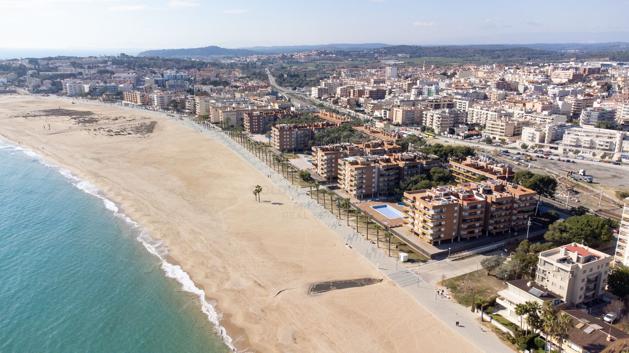 Frontline duplex with sea views in Torredembarra