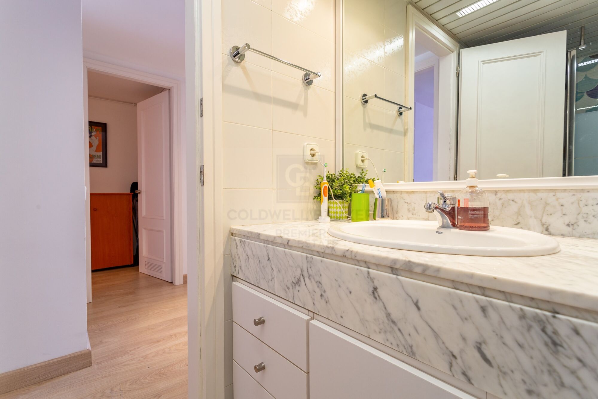 Frontline duplex with sea views in Torredembarra