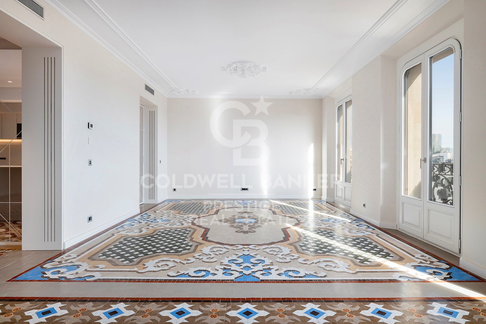 Last penthouse facing the Port of Barcelona.