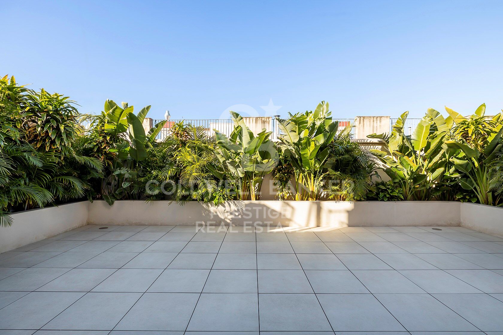 Last penthouse facing the Port of Barcelona.