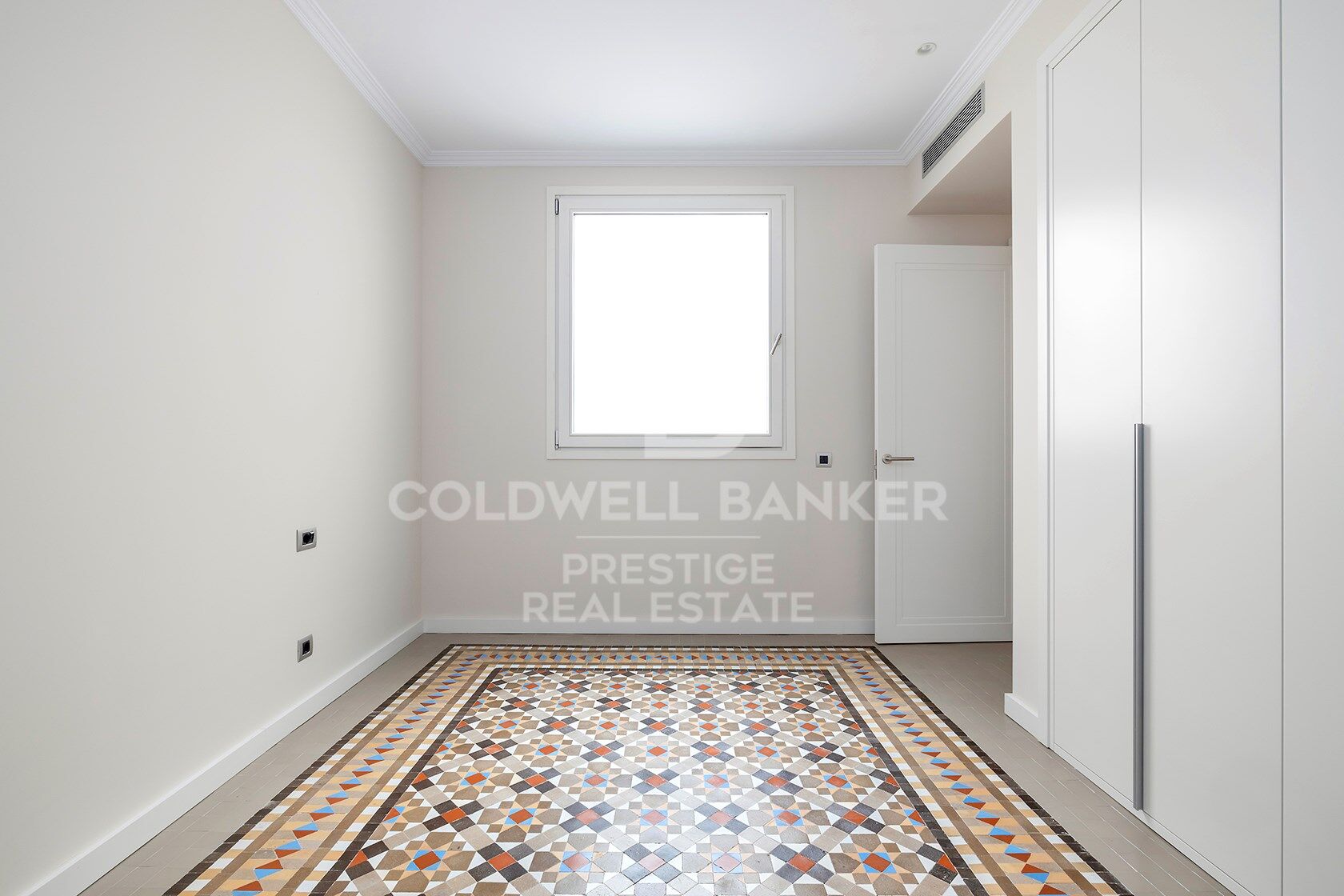 Last penthouse facing the Port of Barcelona.