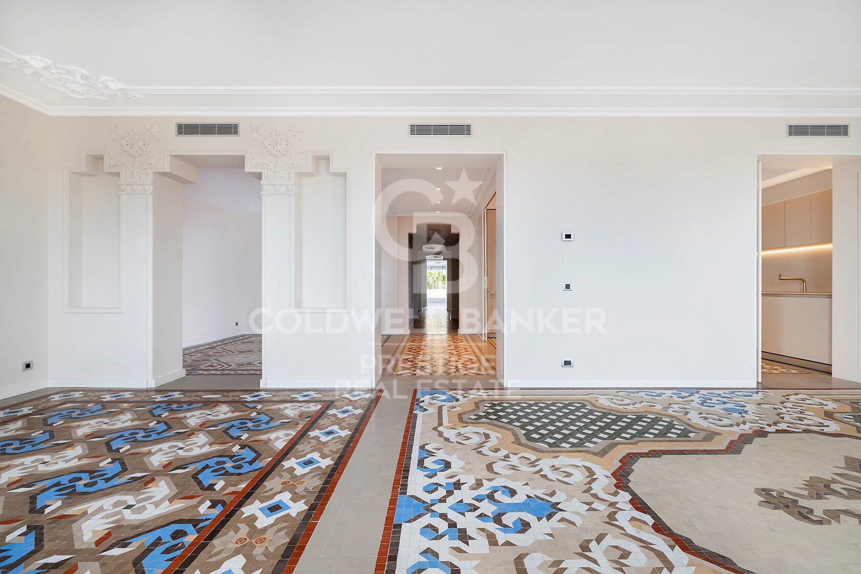 Last penthouse facing the Port of Barcelona.