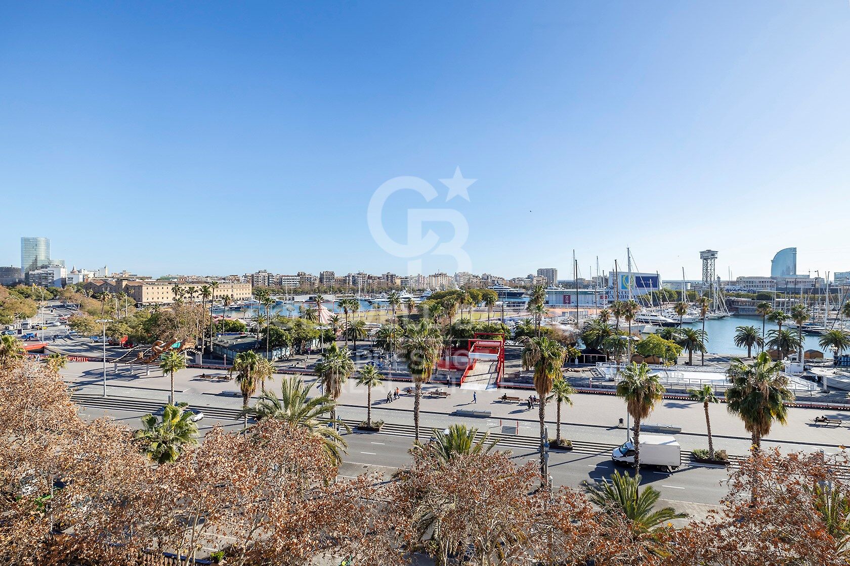 Last penthouse facing the Port of Barcelona.