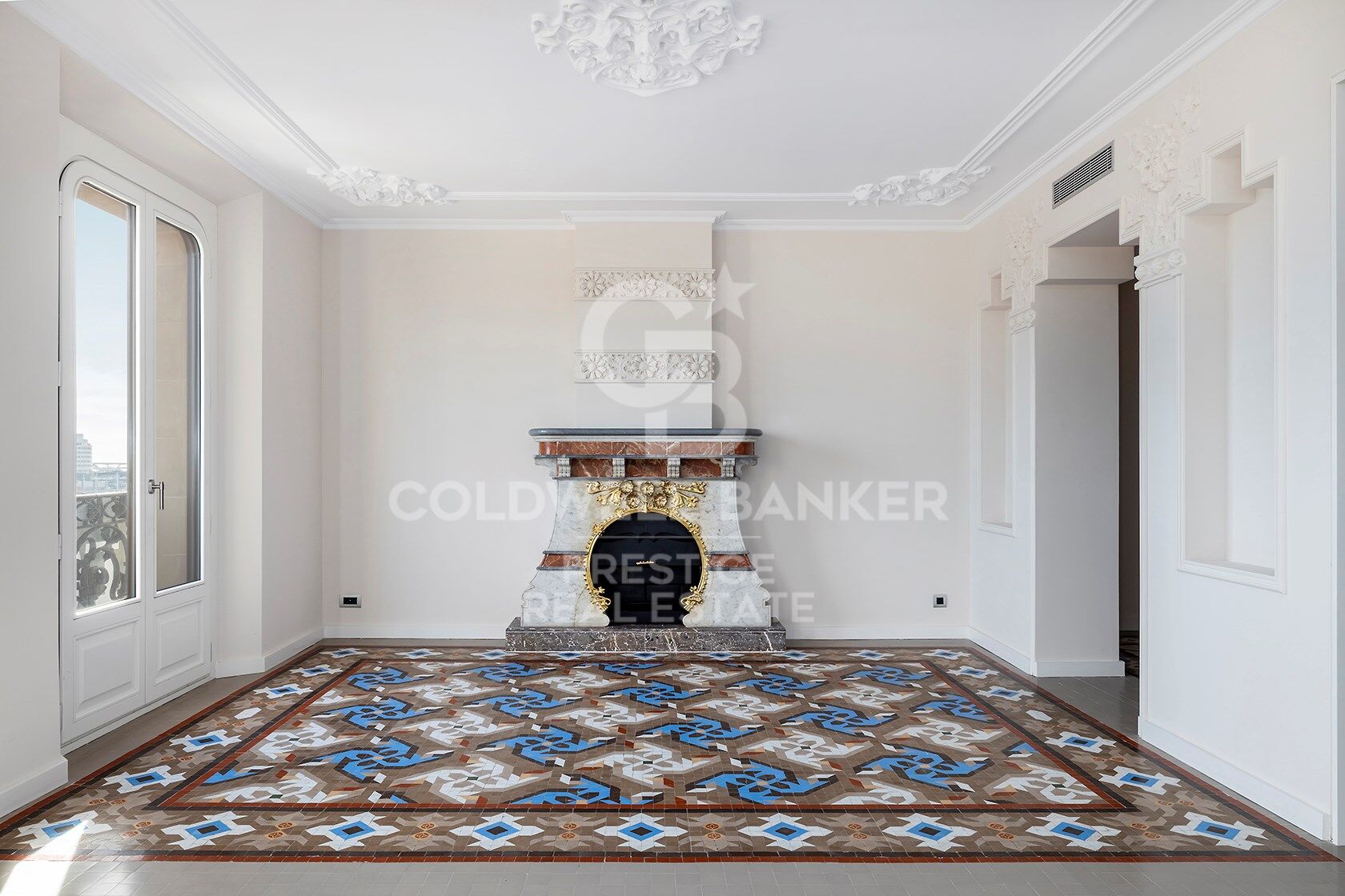 Last penthouse facing the Port of Barcelona.