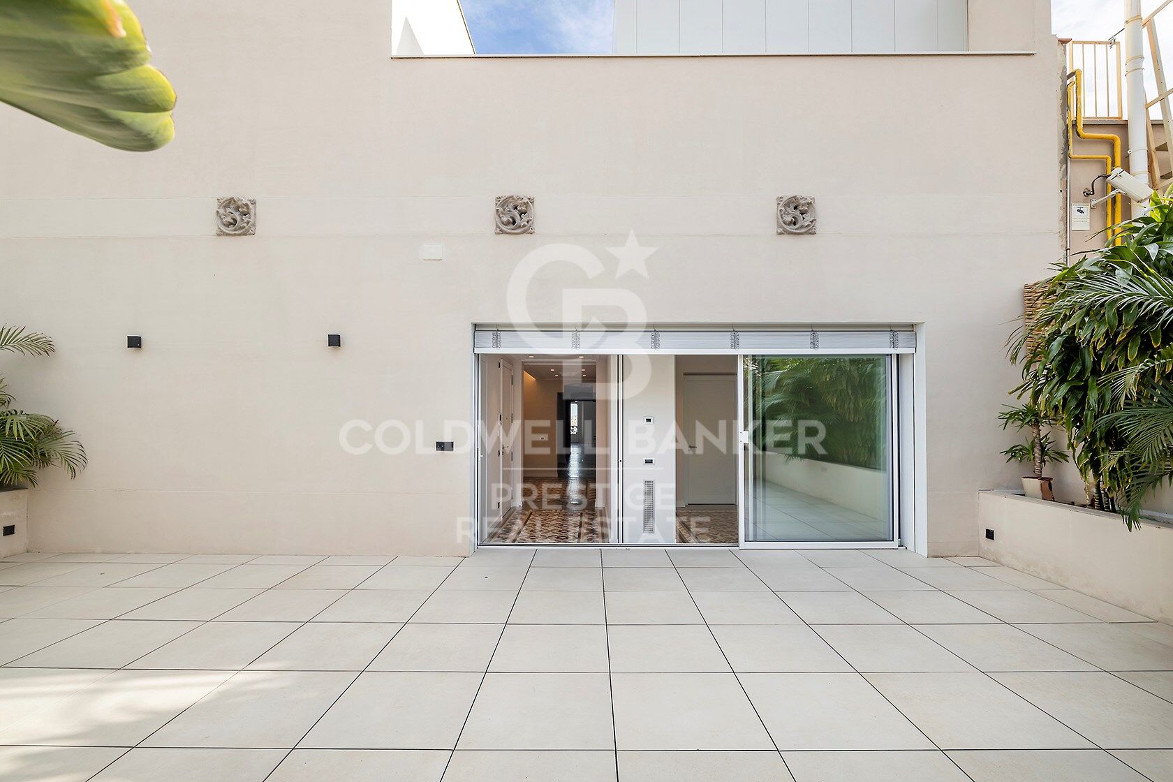 Last penthouse facing the Port of Barcelona.