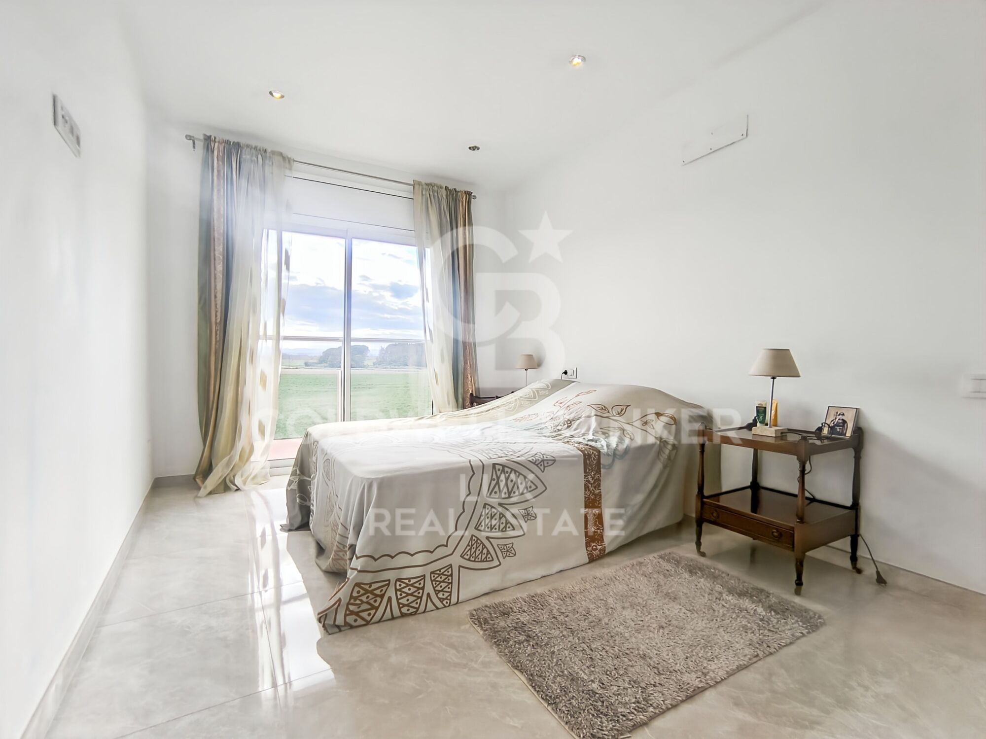 Modernes Haus in Castelló Nou, ideal gelegen in der Nähe von Empuriabrava