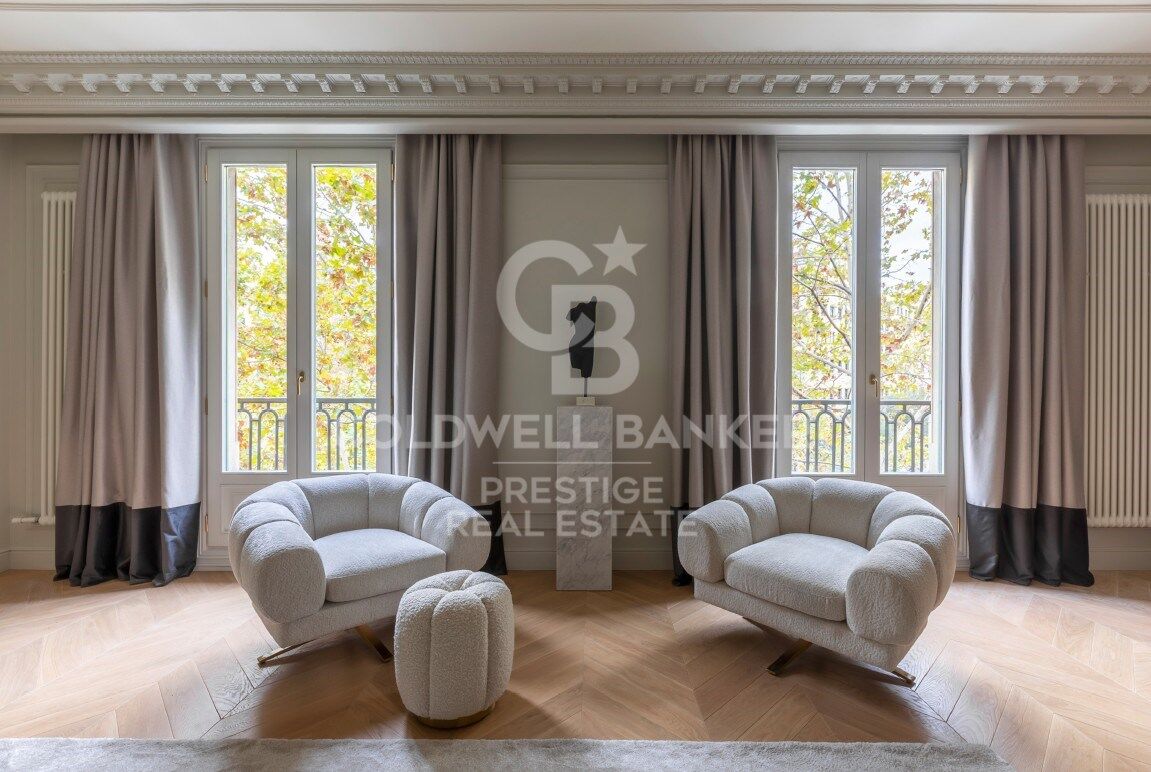 Piso elegante y atemporal en la calle Consell de Cent,Barcelona