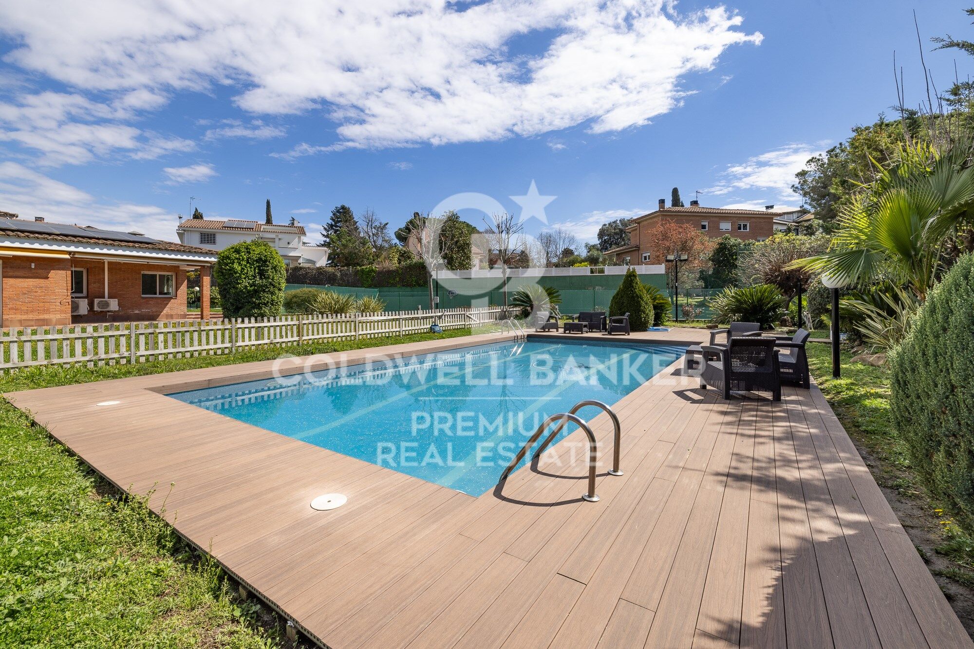 SPECTACULAR AND SUSTAINABLE HOUSE IN BELLATERRA