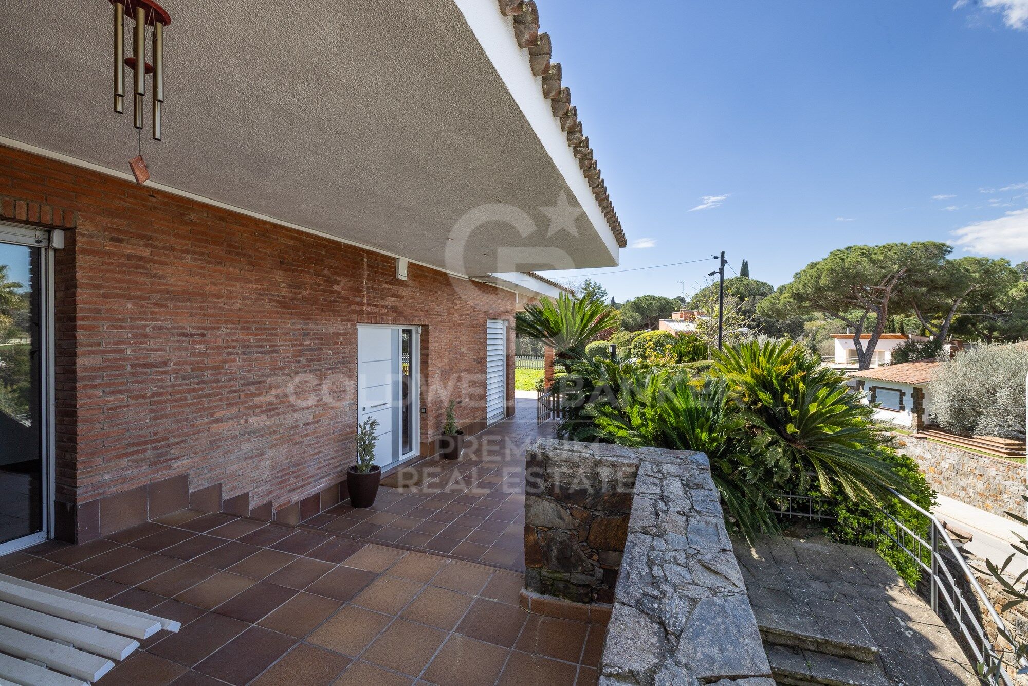 SPECTACULAR AND SUSTAINABLE HOUSE IN BELLATERRA