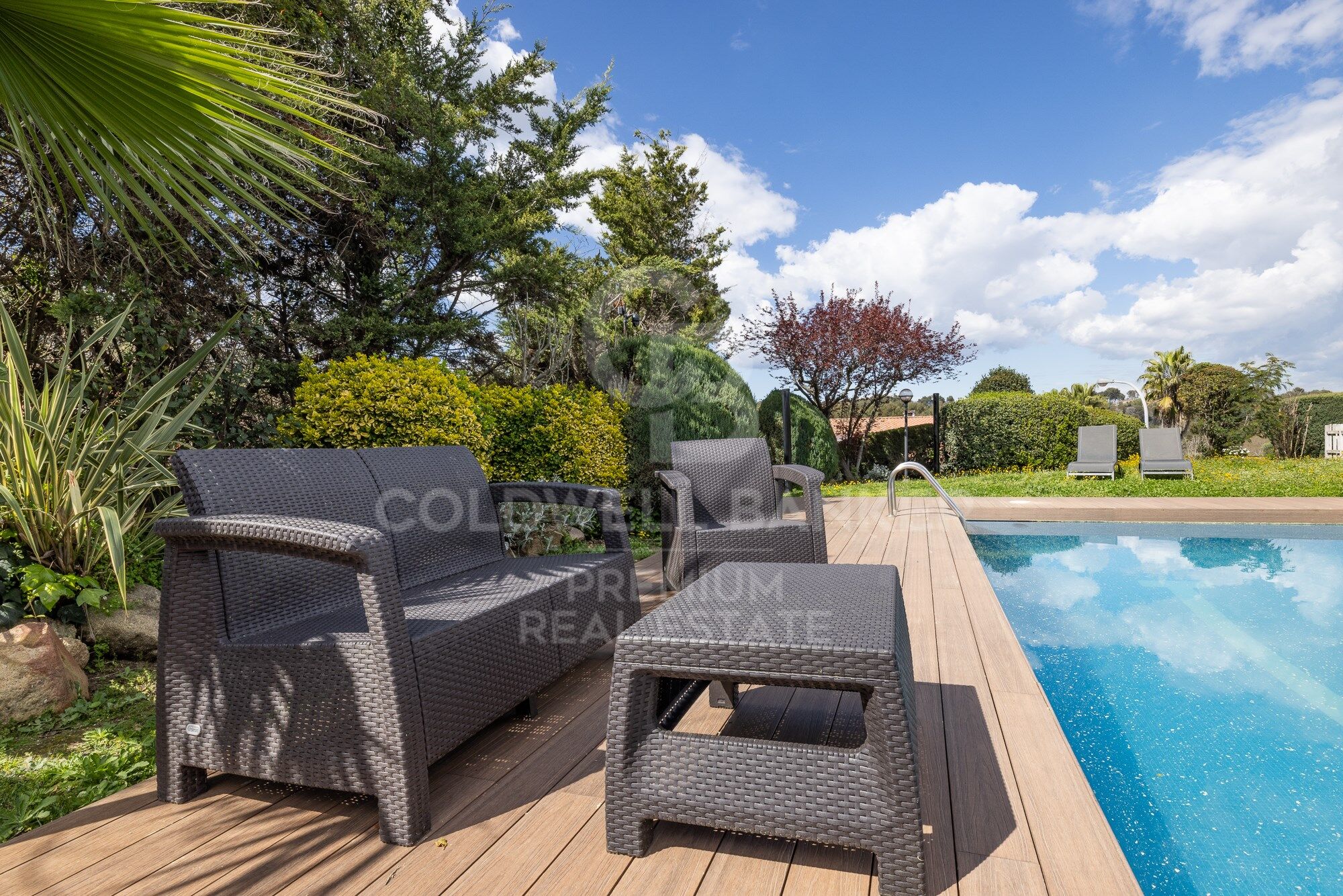 SPECTACULAR AND SUSTAINABLE HOUSE IN BELLATERRA