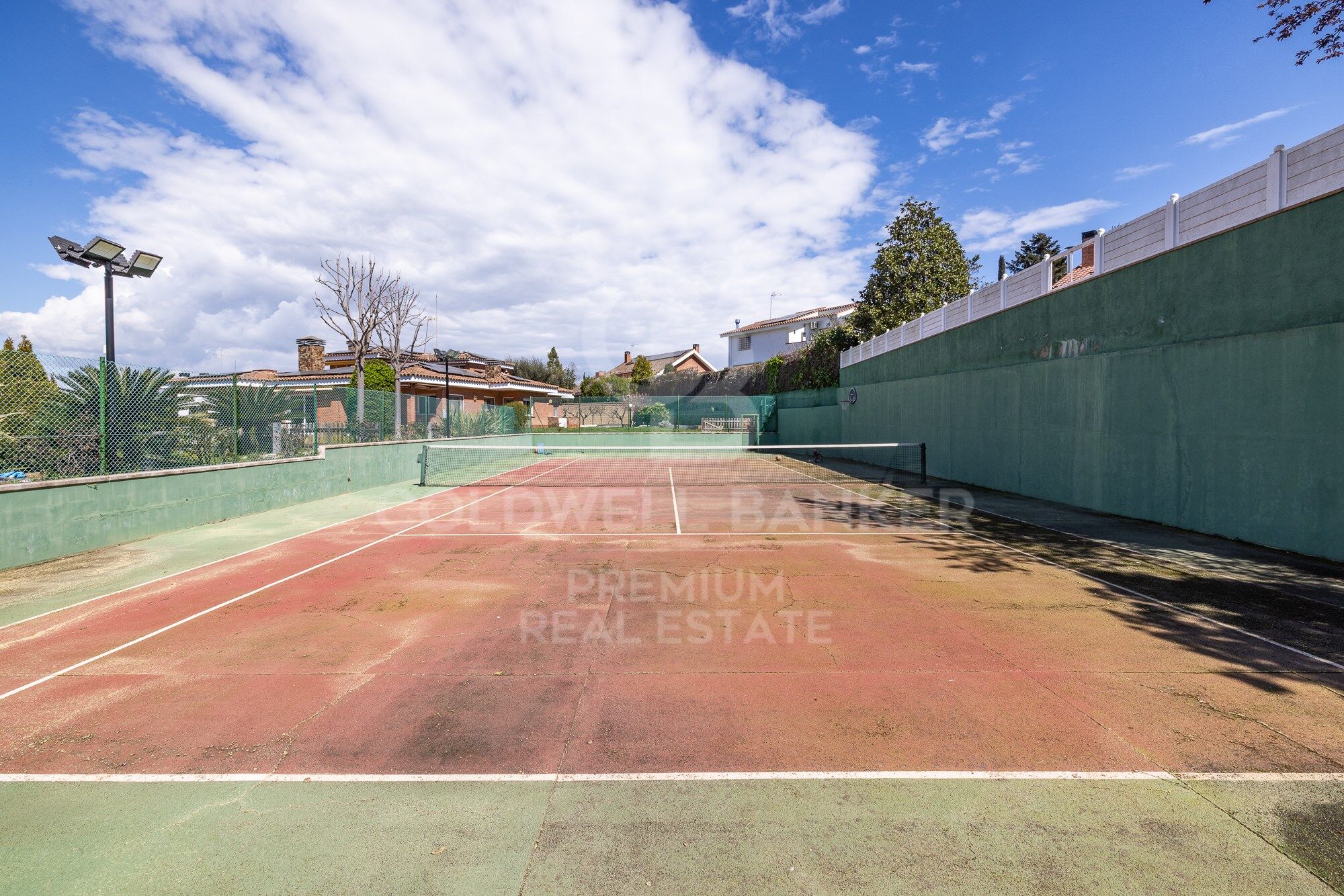 SPECTACULAR AND SUSTAINABLE HOUSE IN BELLATERRA