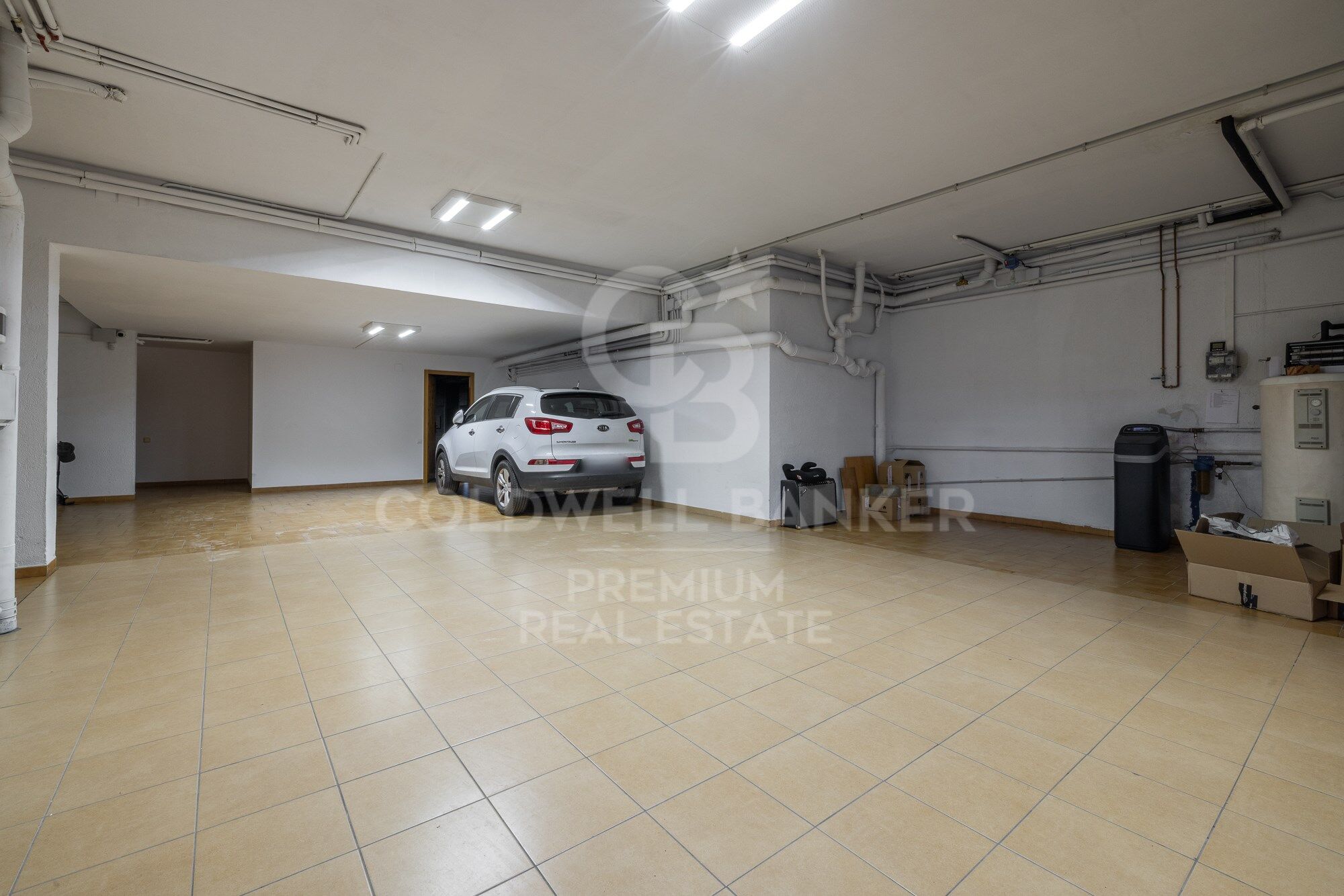 SPECTACULAR AND SUSTAINABLE HOUSE IN BELLATERRA