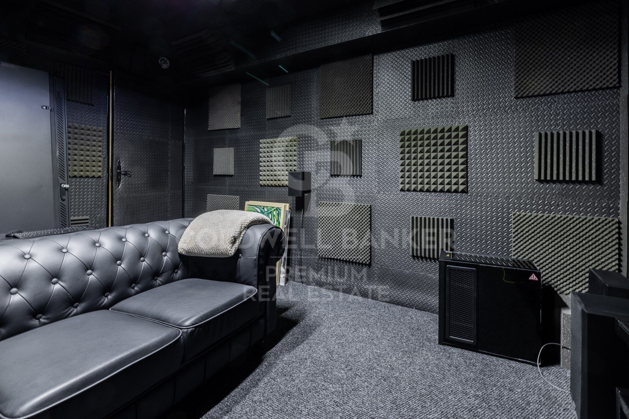 SPECTACULAR AND SUSTAINABLE HOUSE IN BELLATERRA