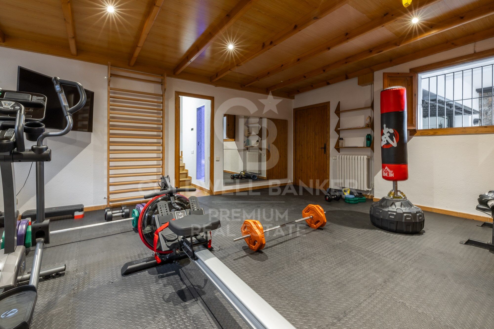 SPECTACULAR AND SUSTAINABLE HOUSE IN BELLATERRA