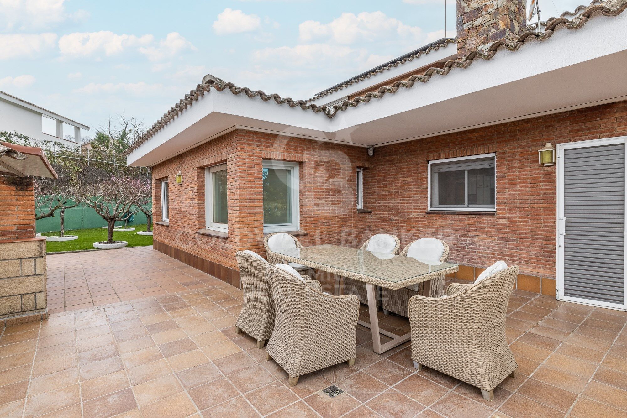 SPECTACULAR AND SUSTAINABLE HOUSE IN BELLATERRA