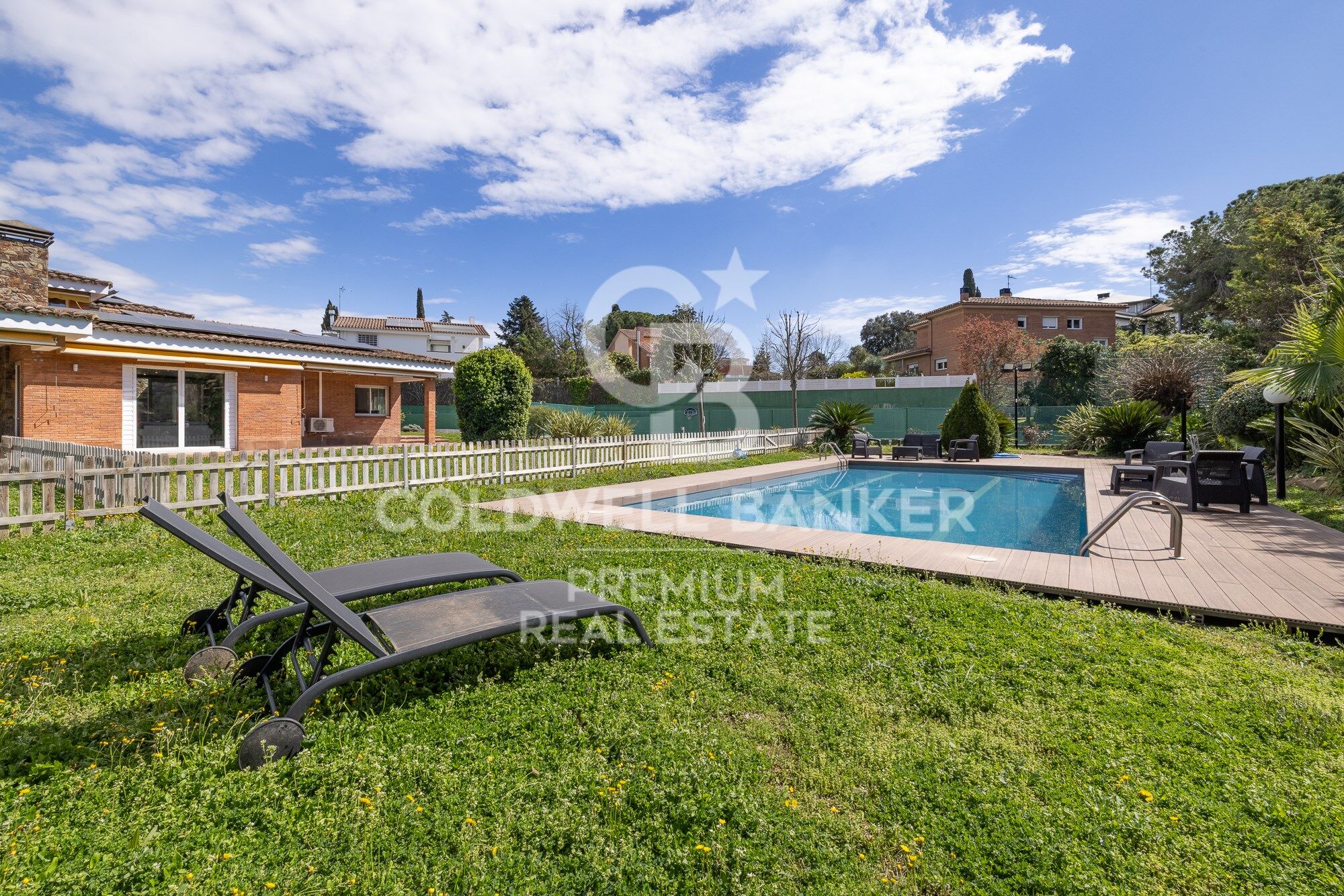 SPECTACULAR AND SUSTAINABLE HOUSE IN BELLATERRA