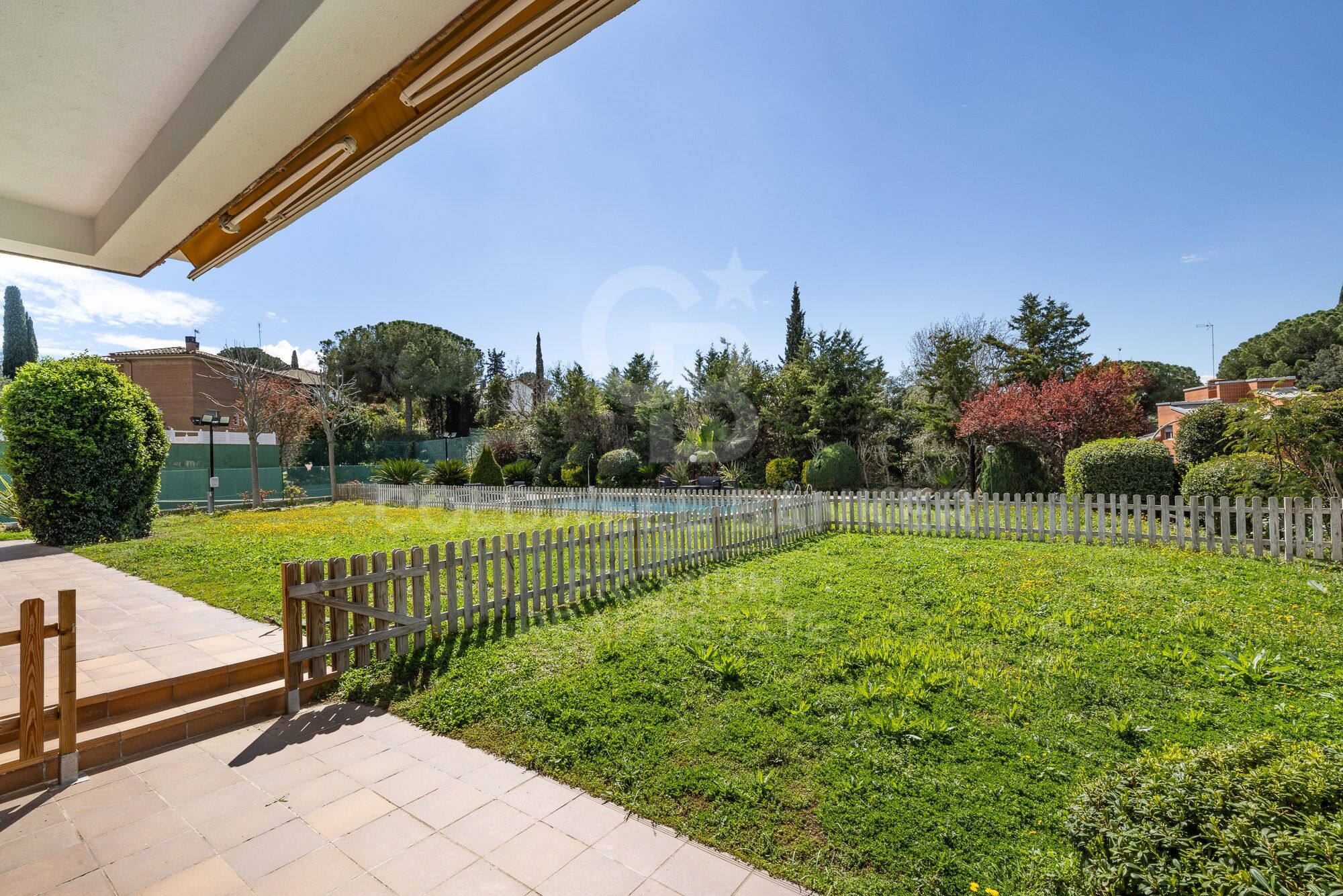 SPECTACULAR AND SUSTAINABLE HOUSE IN BELLATERRA