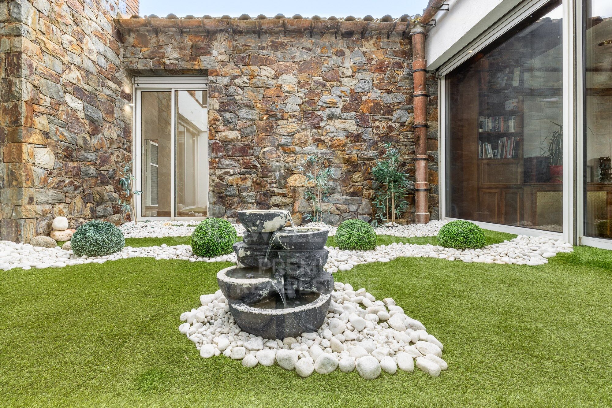 SPEKTAKULÄRES UND NACHHALTIGES HAUS IN BELLATERRA