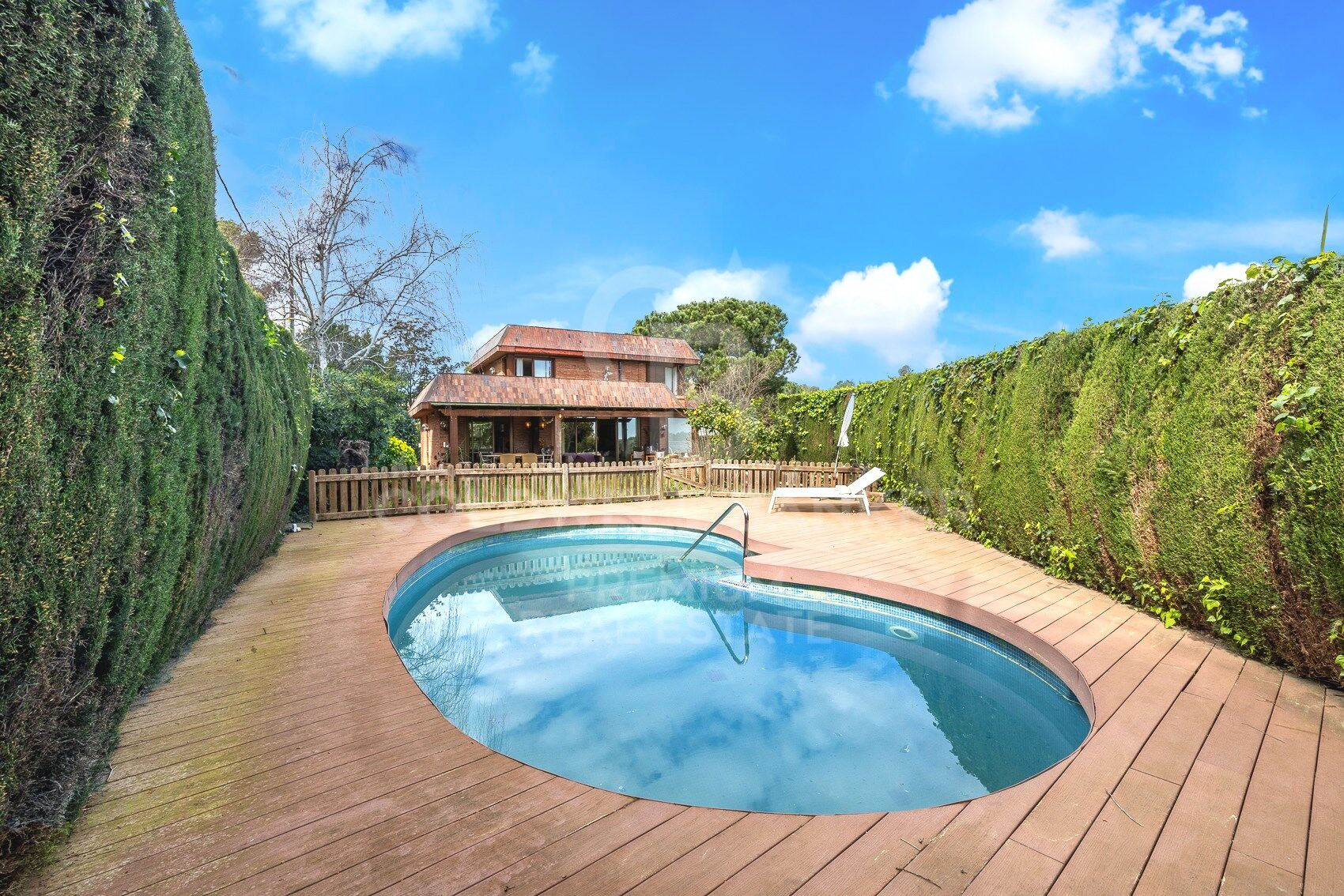 Preciosa casa en ubicación excelente en Bellaterra