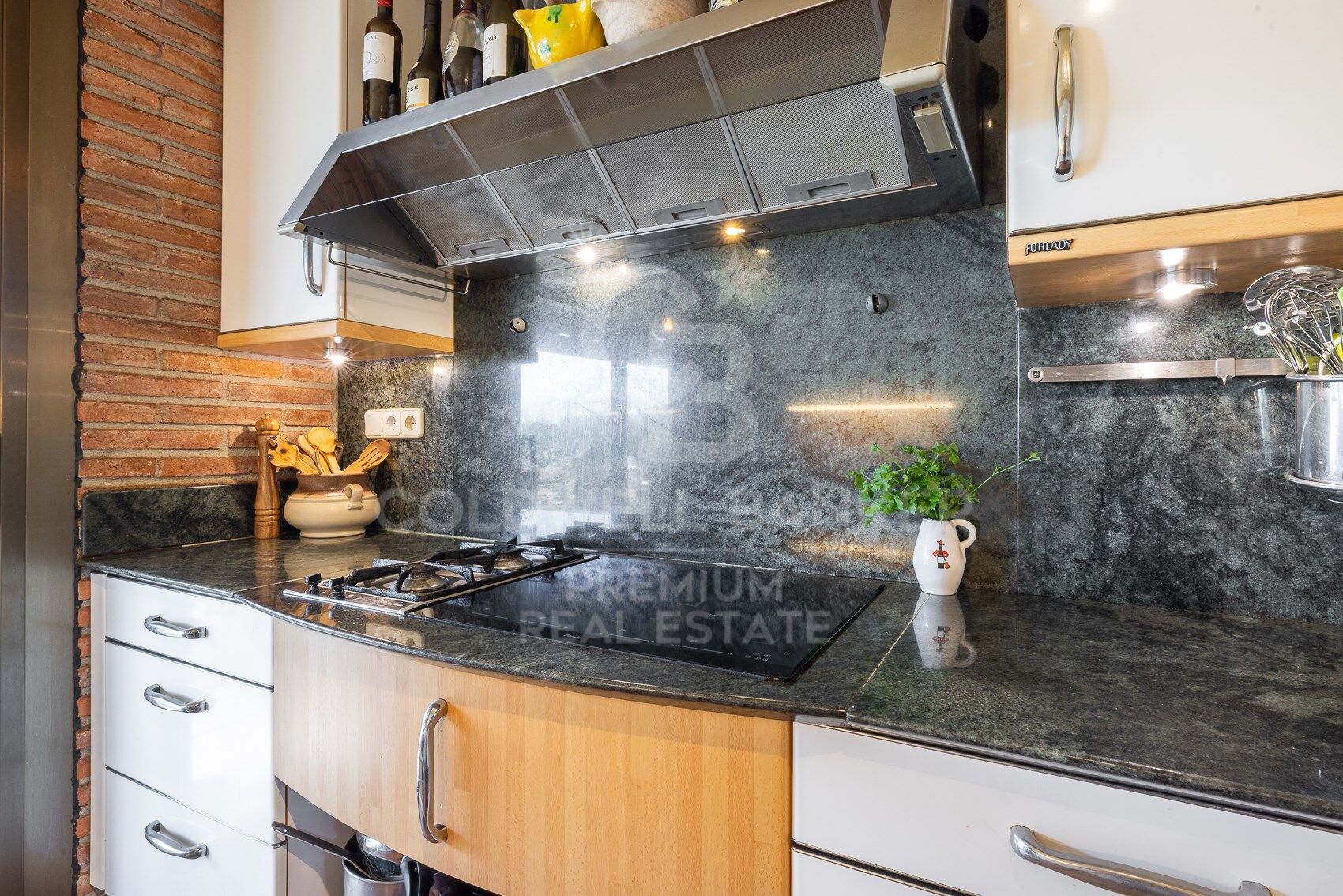 Preciosa casa en ubicación excelente en Bellaterra