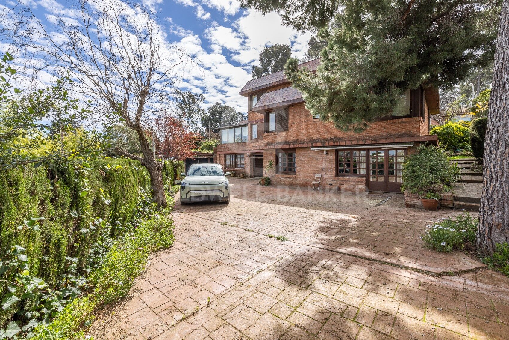 Preciosa casa en ubicación excelente en Bellaterra