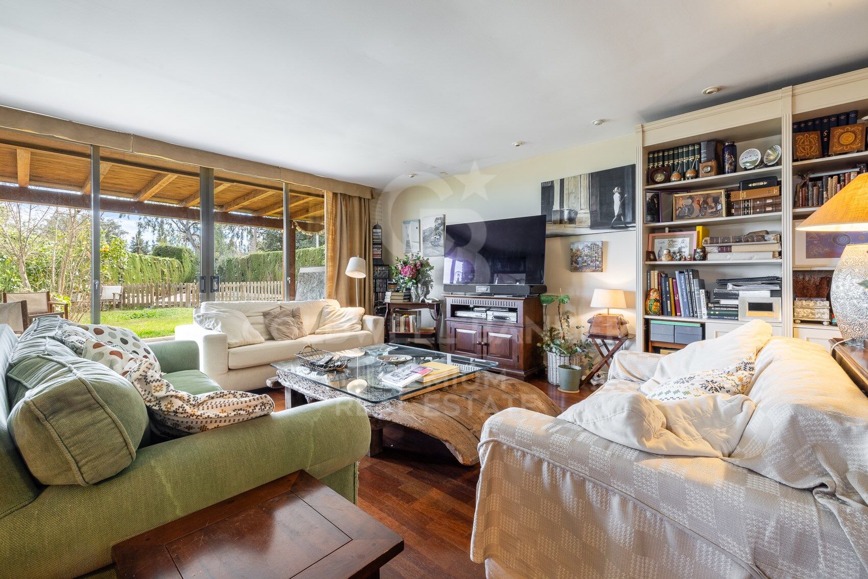 BEAUTIFUL HOUSE IN EXCELLENT LOCATION IN BELLATERRA