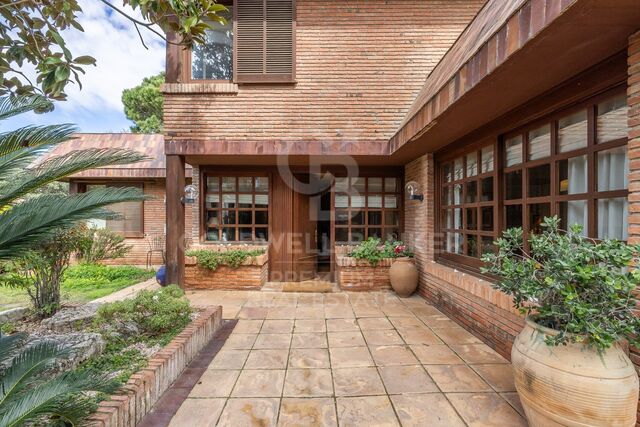 BEAUTIFUL HOUSE IN EXCELLENT LOCATION IN BELLATERRA