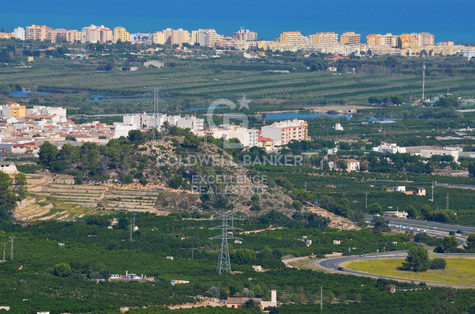 Charming Village House in Xeresa - 240 m², 5 Bedrooms and Great Potential