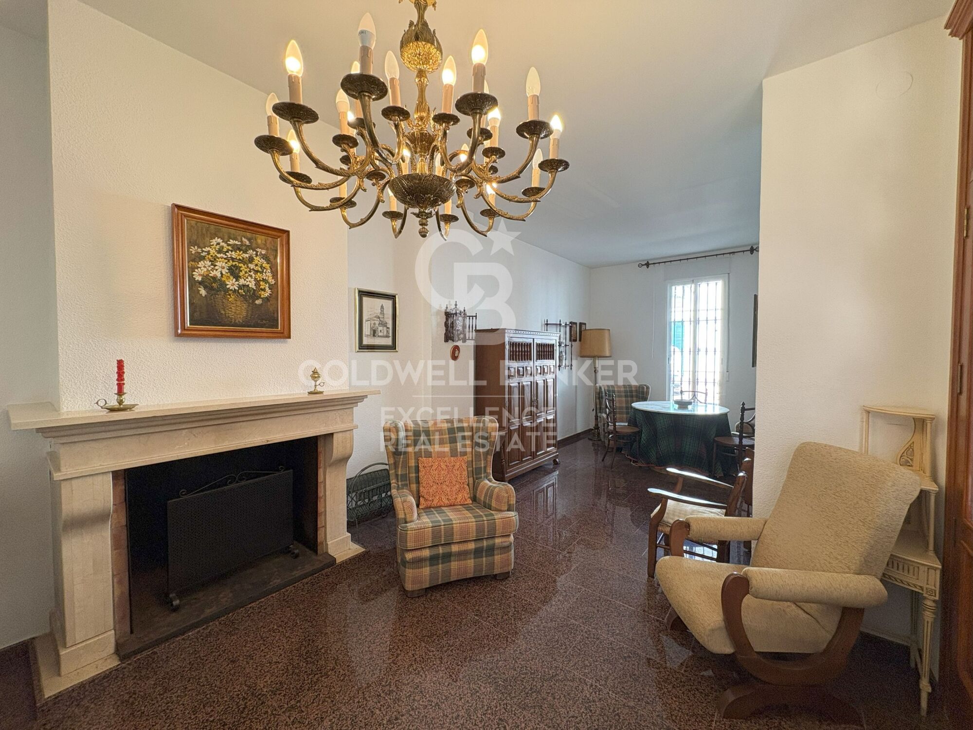 Charming Village House in Xeresa - 240 m², 5 Bedrooms and Great Potential