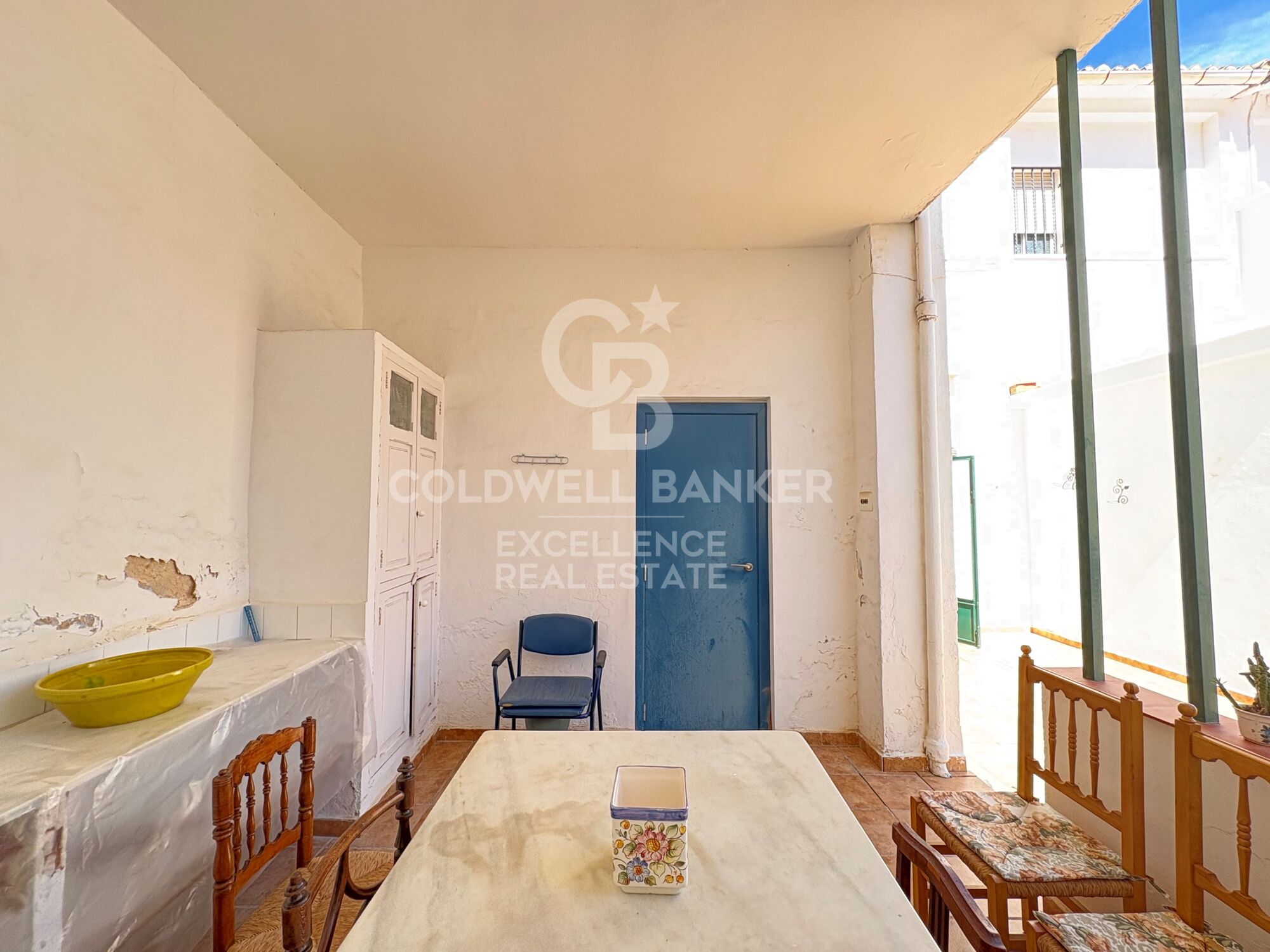 Charming Village House in Xeresa - 240 m², 5 Bedrooms and Great Potential