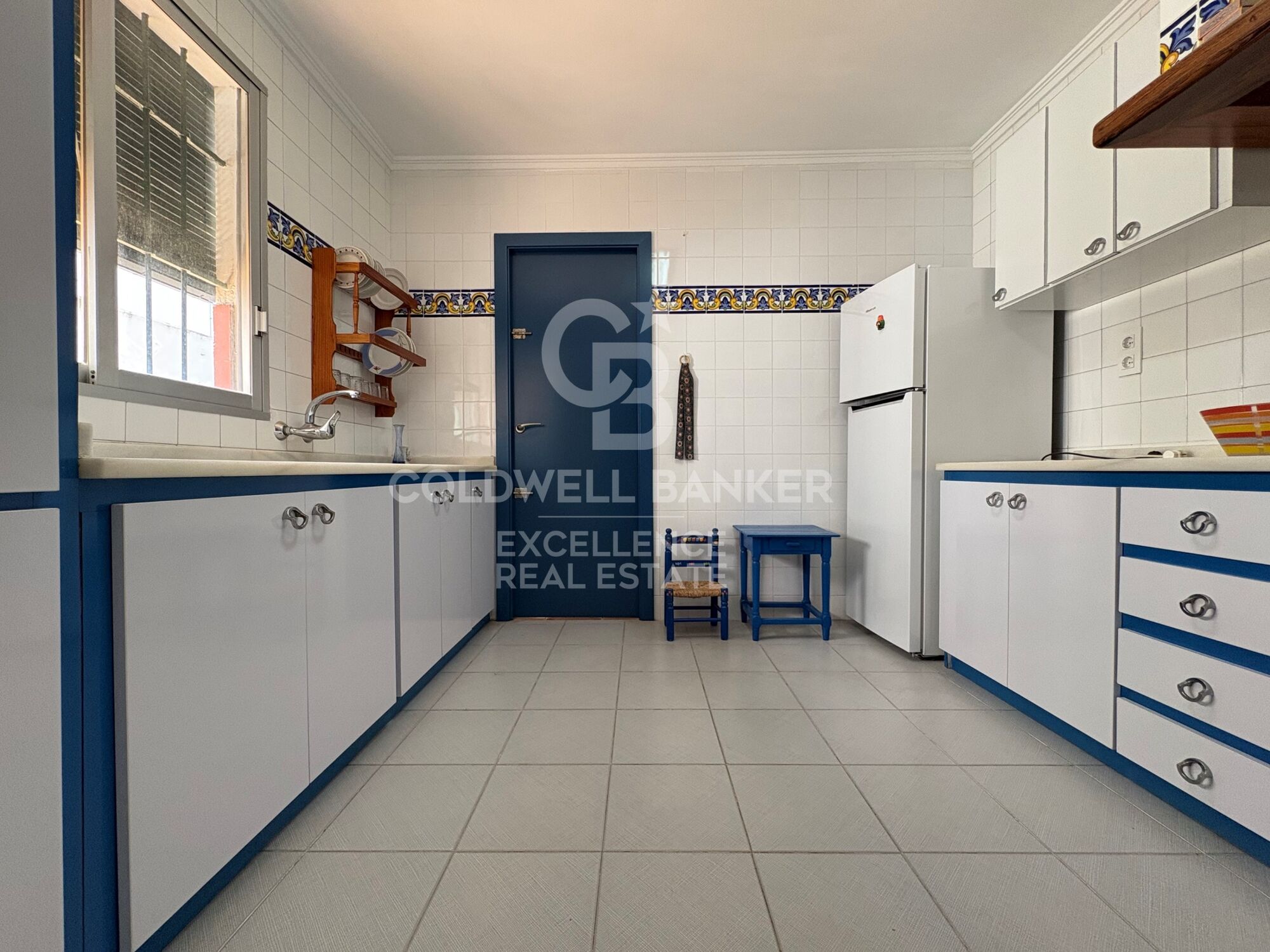 Charming Village House in Xeresa - 240 m², 5 Bedrooms and Great Potential