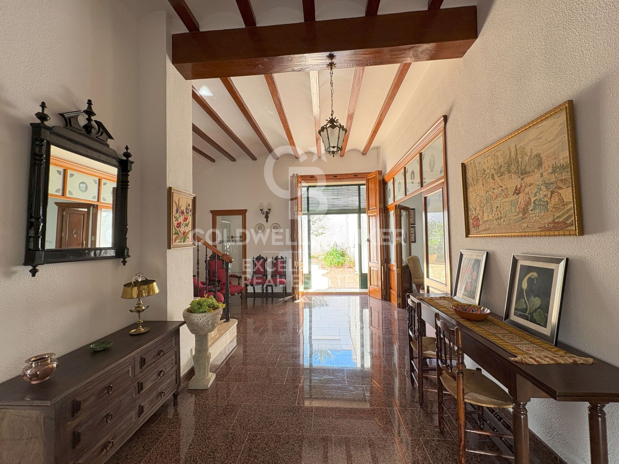 Charming Village House in Xeresa - 240 m², 5 Bedrooms and Great Potential