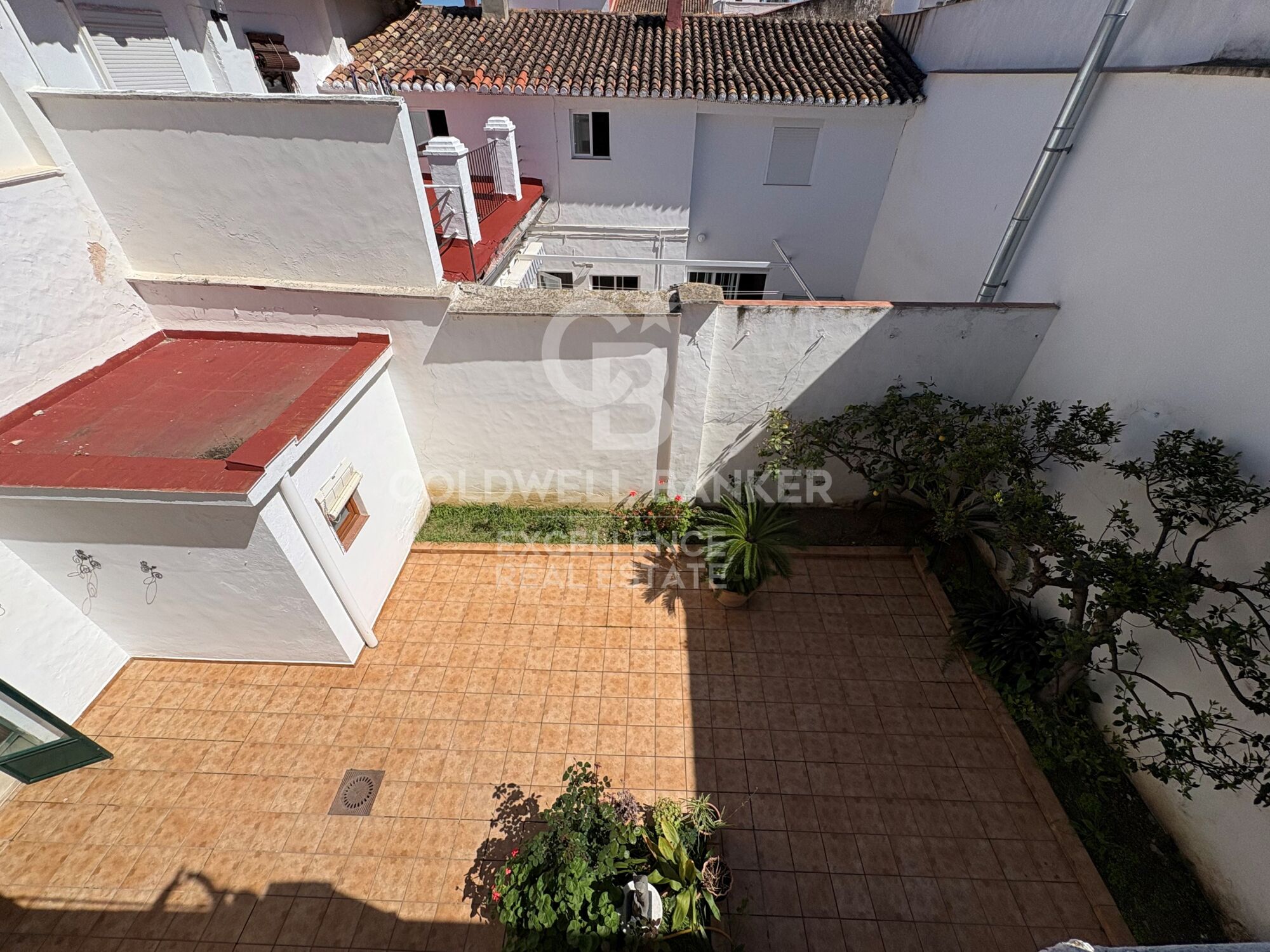 Charming Village House in Xeresa - 240 m², 5 Bedrooms and Great Potential