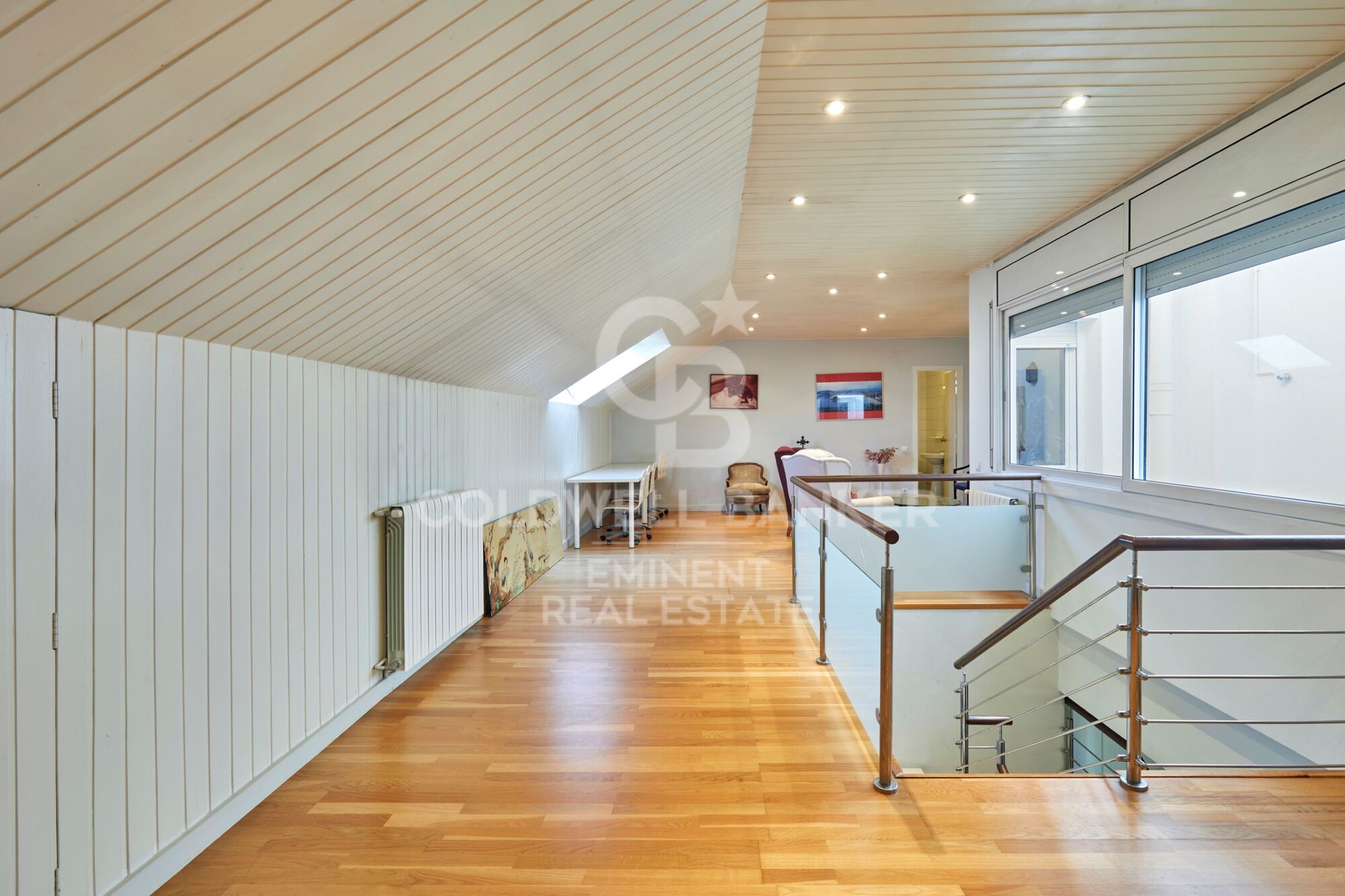 Ático Dúplex Exclusivo en Sarrià con Terraza Panorámica y Vistas Espectaculares.