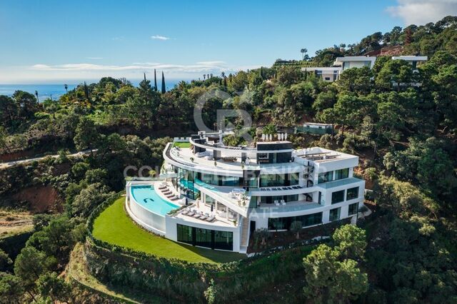 Exceptional one-of-a-kind villa with unobstructed panoramic views in La Zagaleta