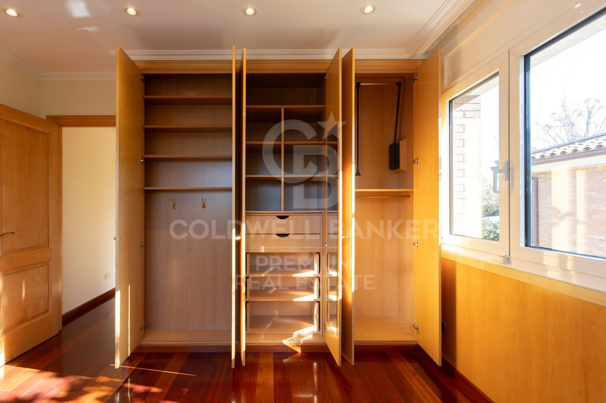 Spaciousness, elegance and functionality.