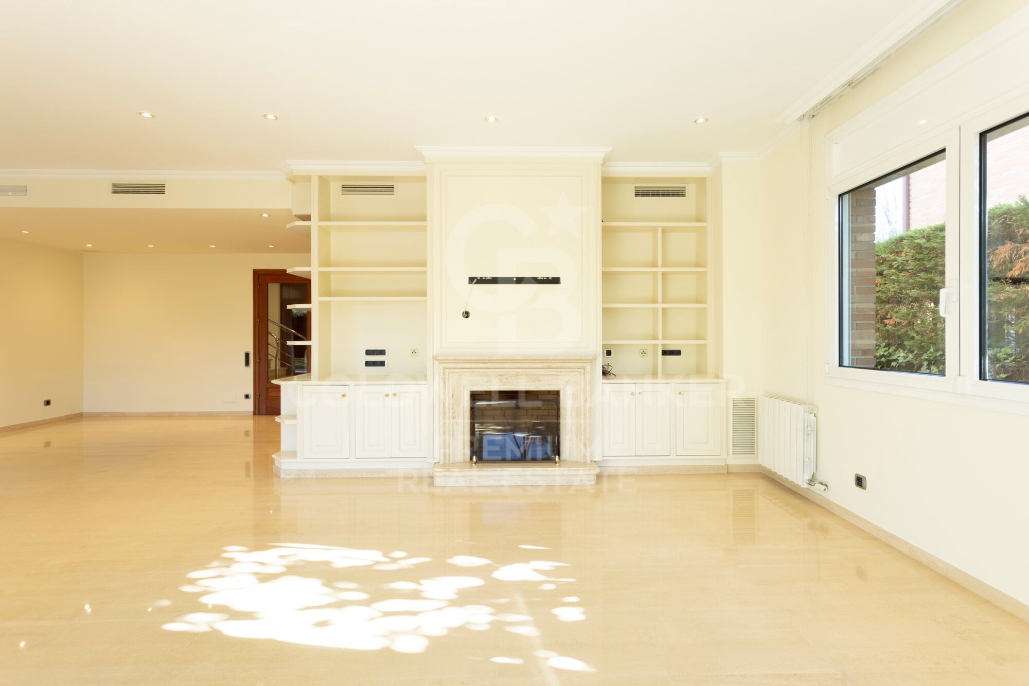 Spaciousness, elegance and functionality.