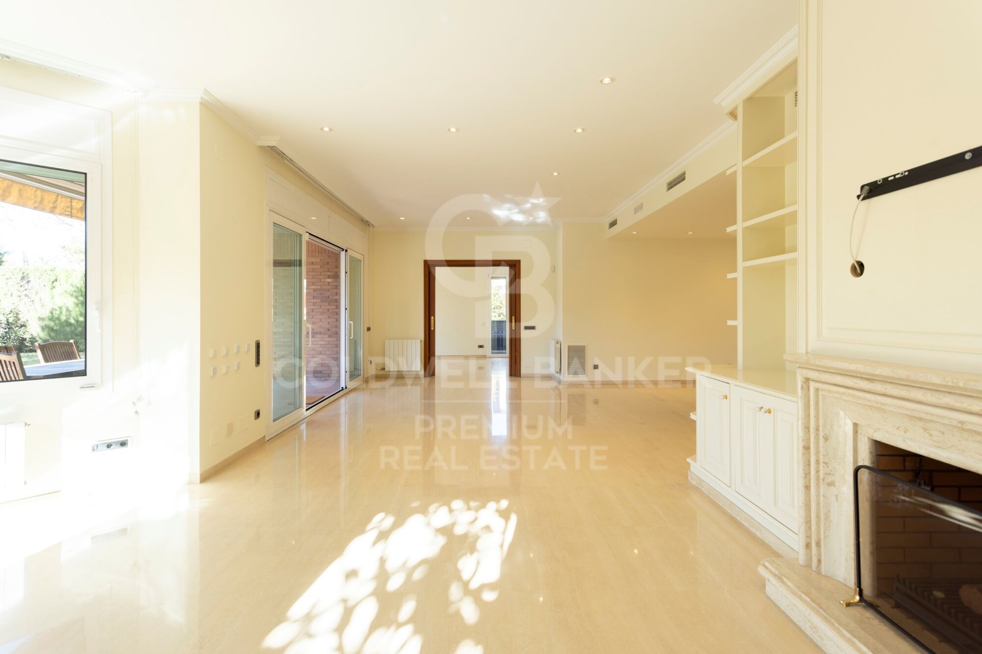 Spaciousness, elegance and functionality.