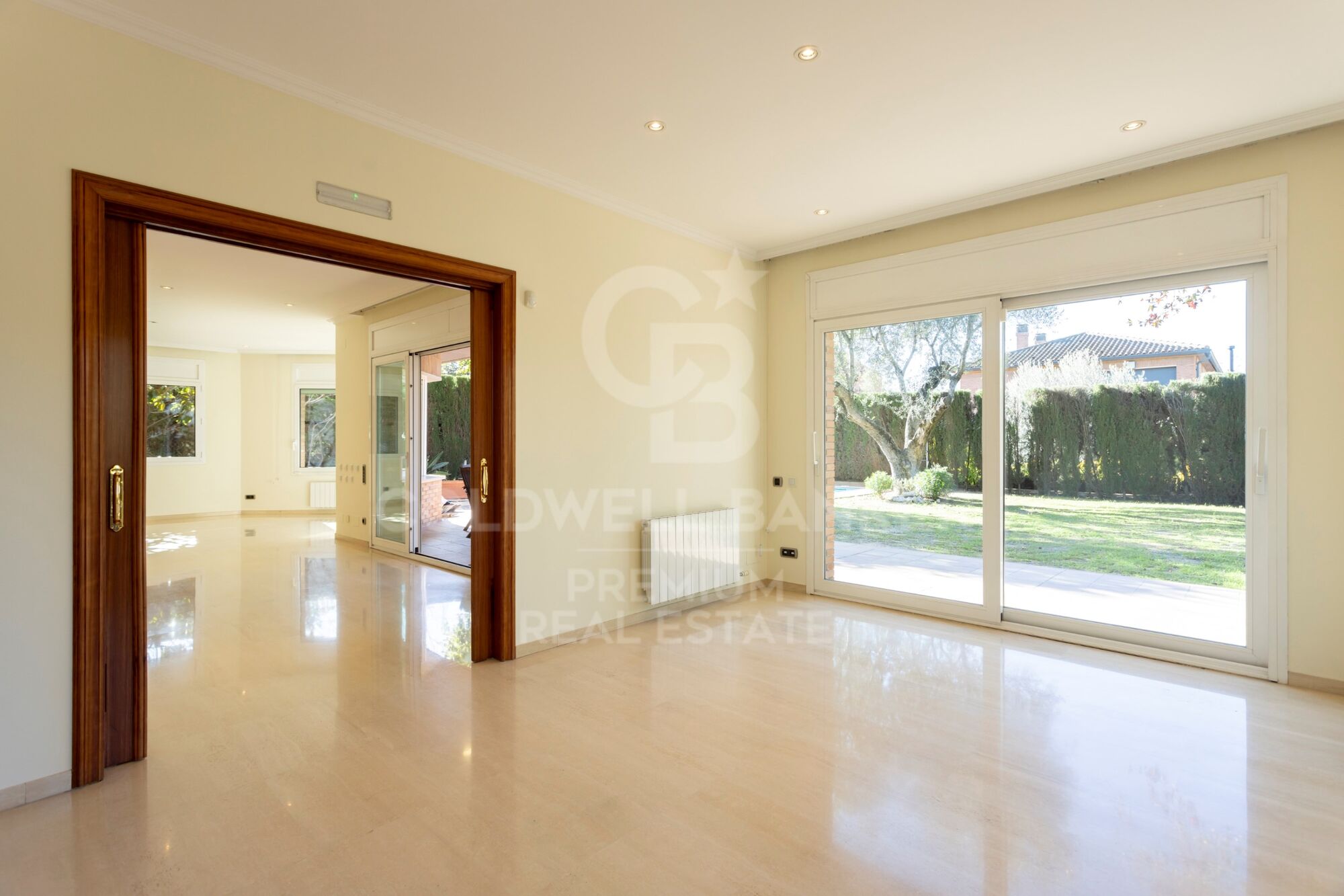 Spaciousness, elegance and functionality.