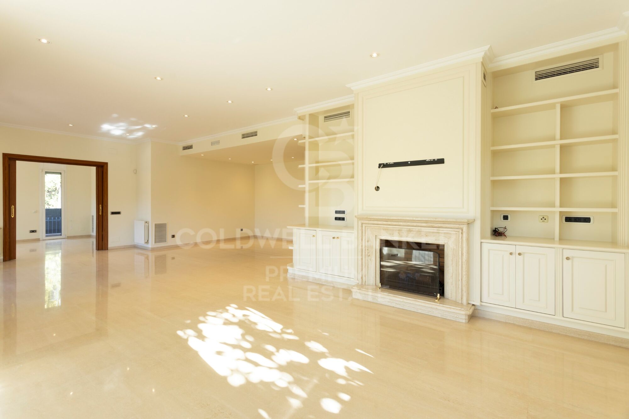 Spaciousness, elegance and functionality.