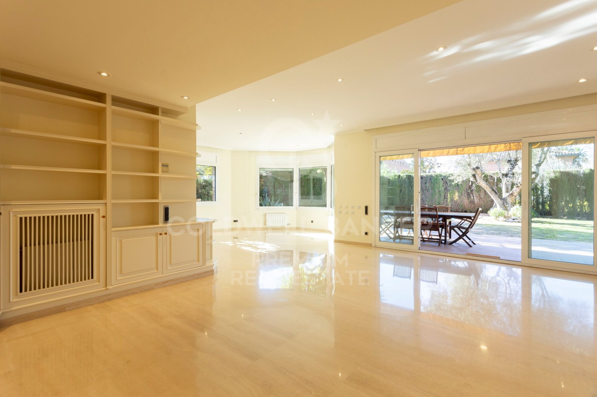 Spaciousness, elegance and functionality.