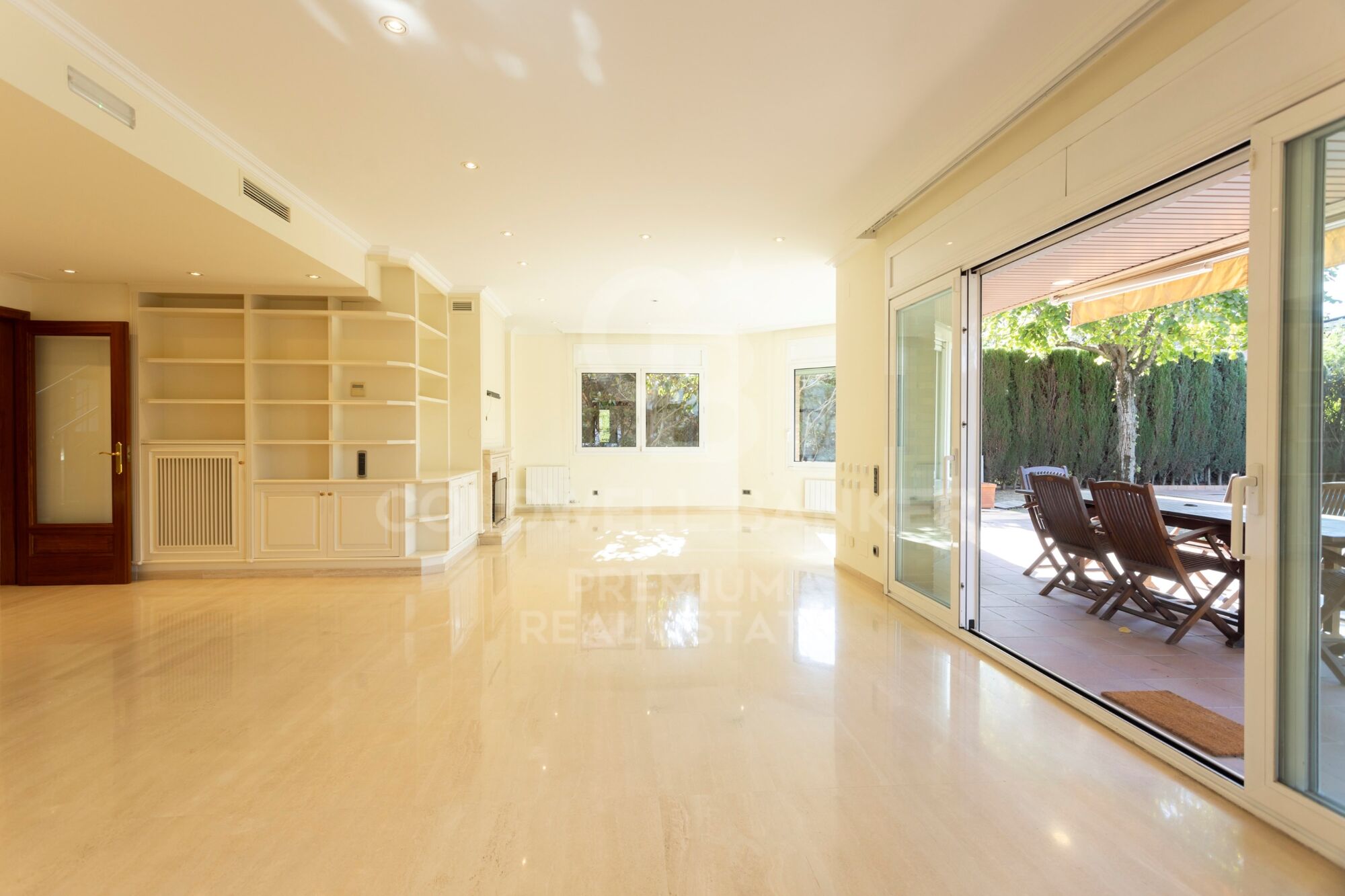 Spaciousness, elegance and functionality.