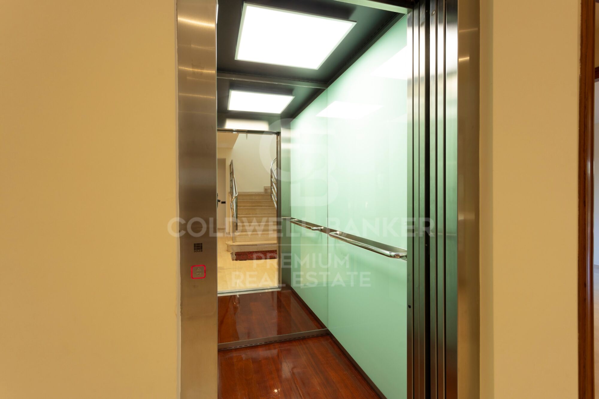 Spaciousness, elegance and functionality.