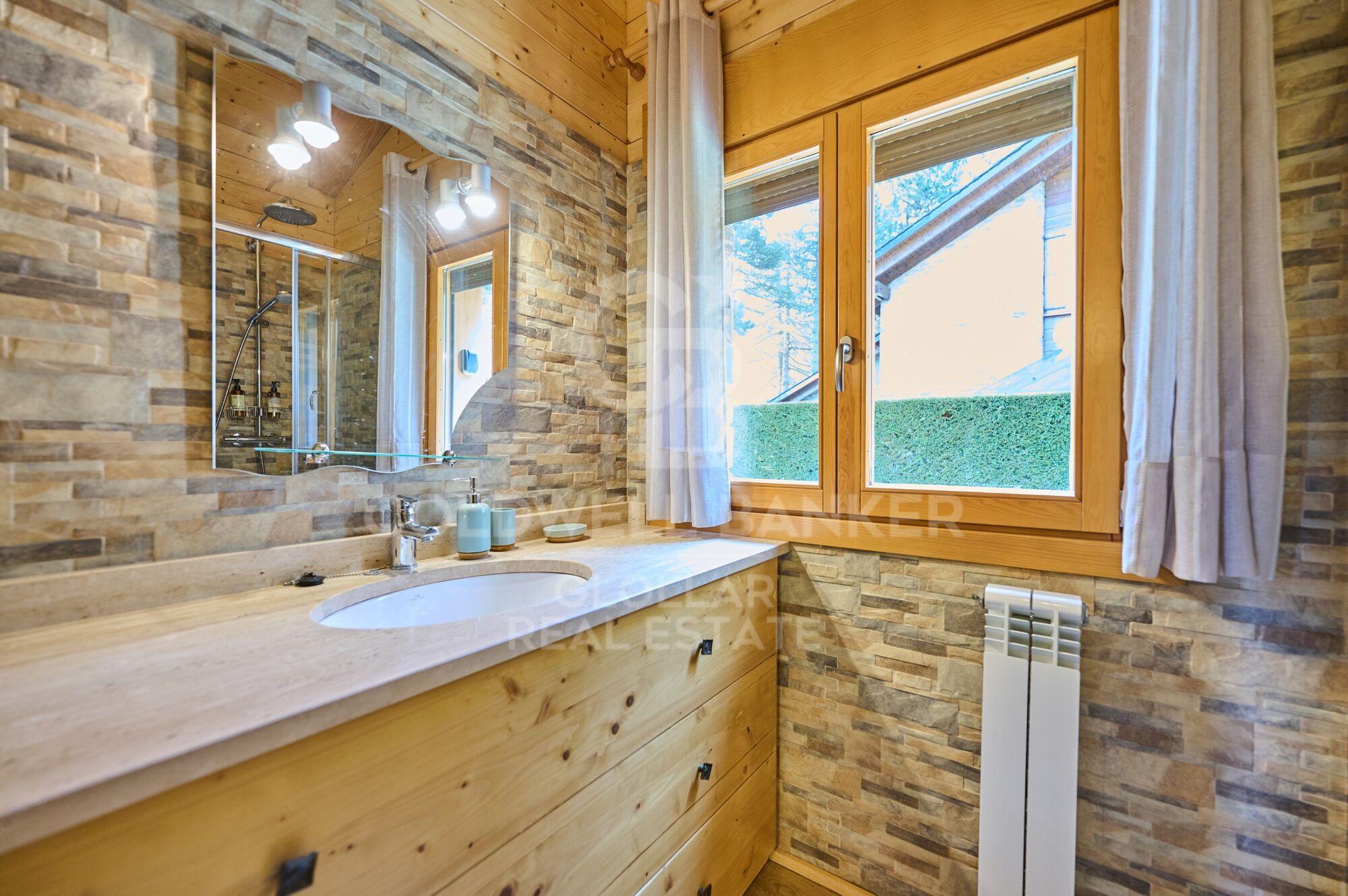 House 6 Bedrooms +1 Sale Alp