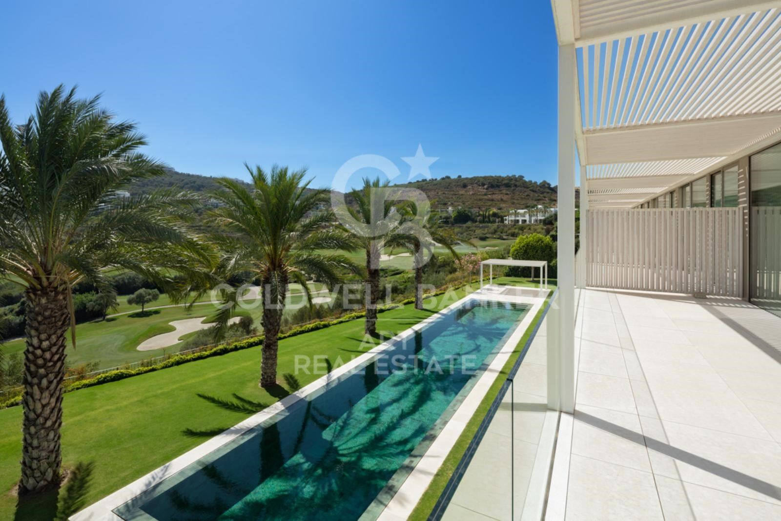 Villas de lujo en campo de golf con vistas panorámicas en Casares