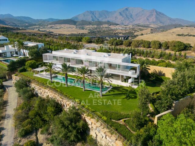 Villas de lujo en campo de golf con vistas panorámicas en Casares